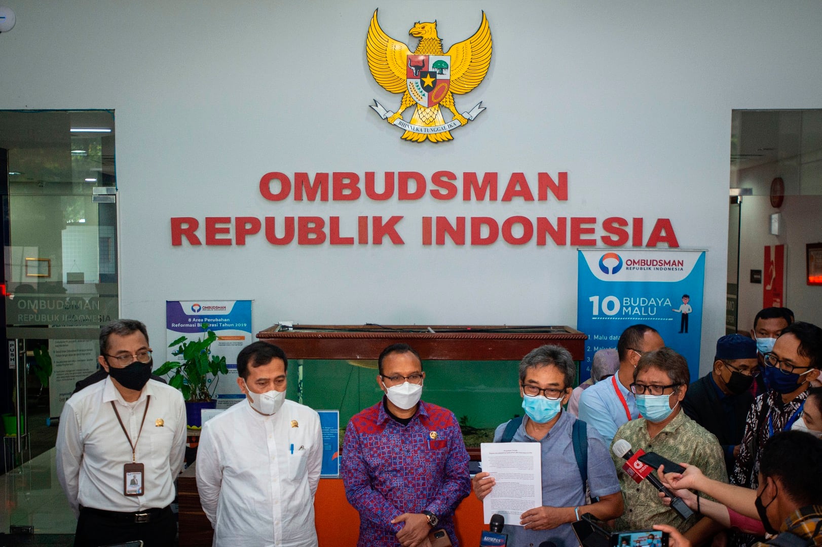 Perwakilan pegawai KPK melapor ke Ombudsman RI terkait polemik TWK.