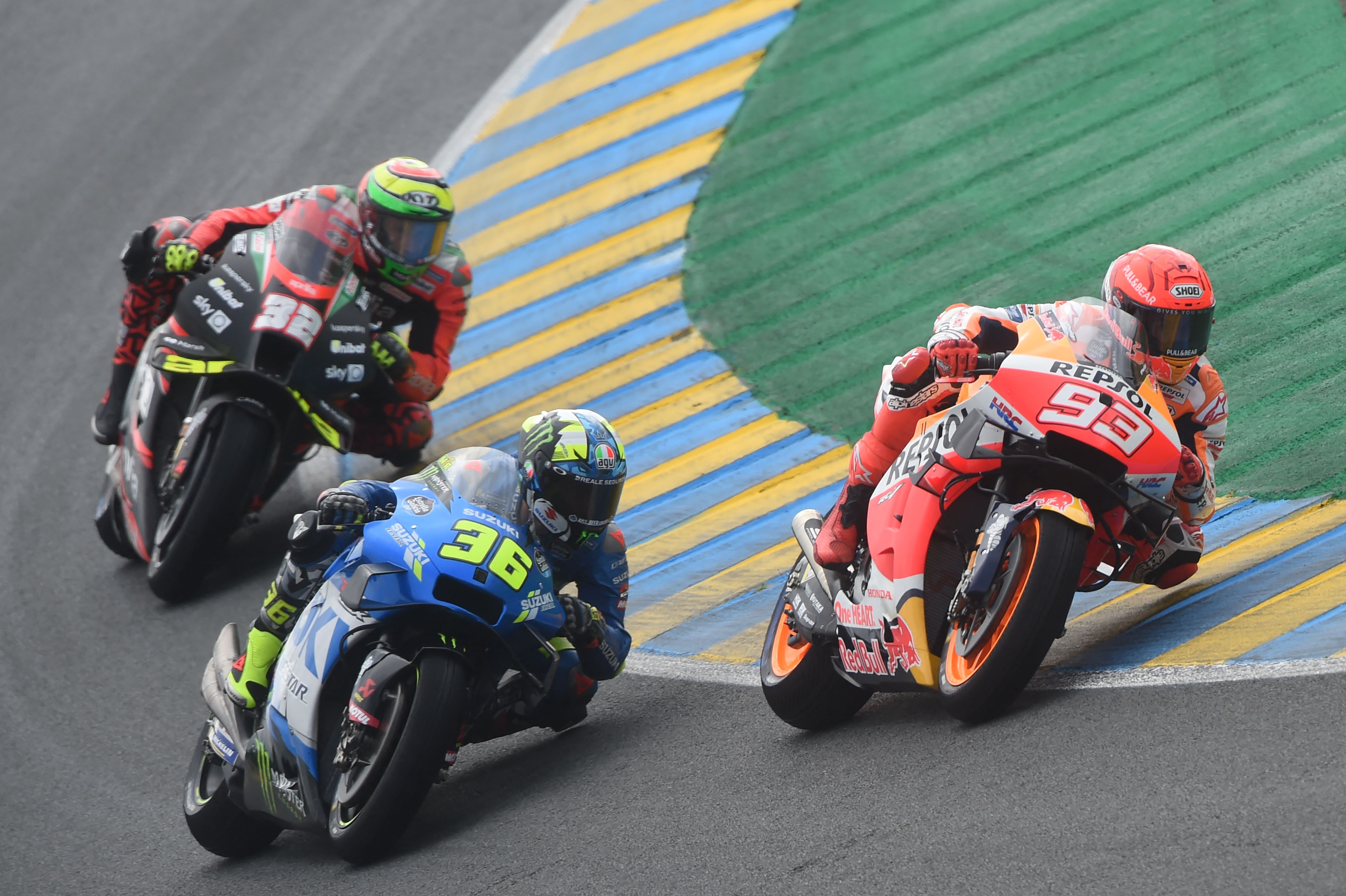 Pembalap Suzuki Ecstar, Joan Mir (no.36) gagal di Grand Prix Prancis, Le Mans, Minggu (16/5), cuaca ektrem menyebabkan dia terjatuh.