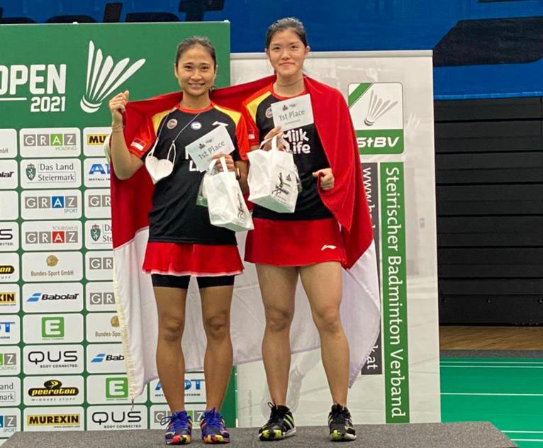 Ni Ketut Mahadewi Istarani (kiri) dan Serena Kani