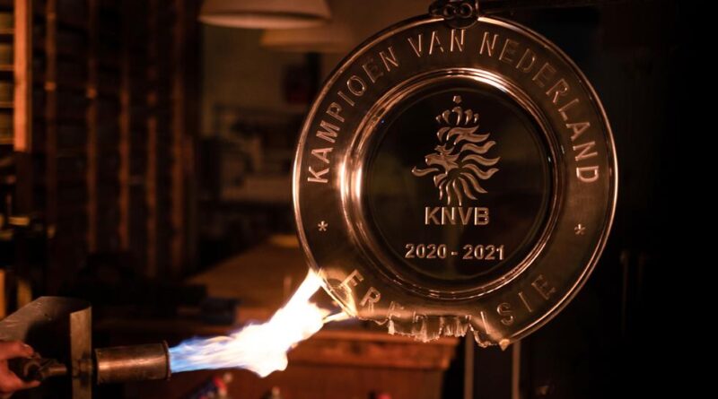 Ajax Jadikan Trofi Liga Belanda Jadi 42 Ribu Cendera Mata