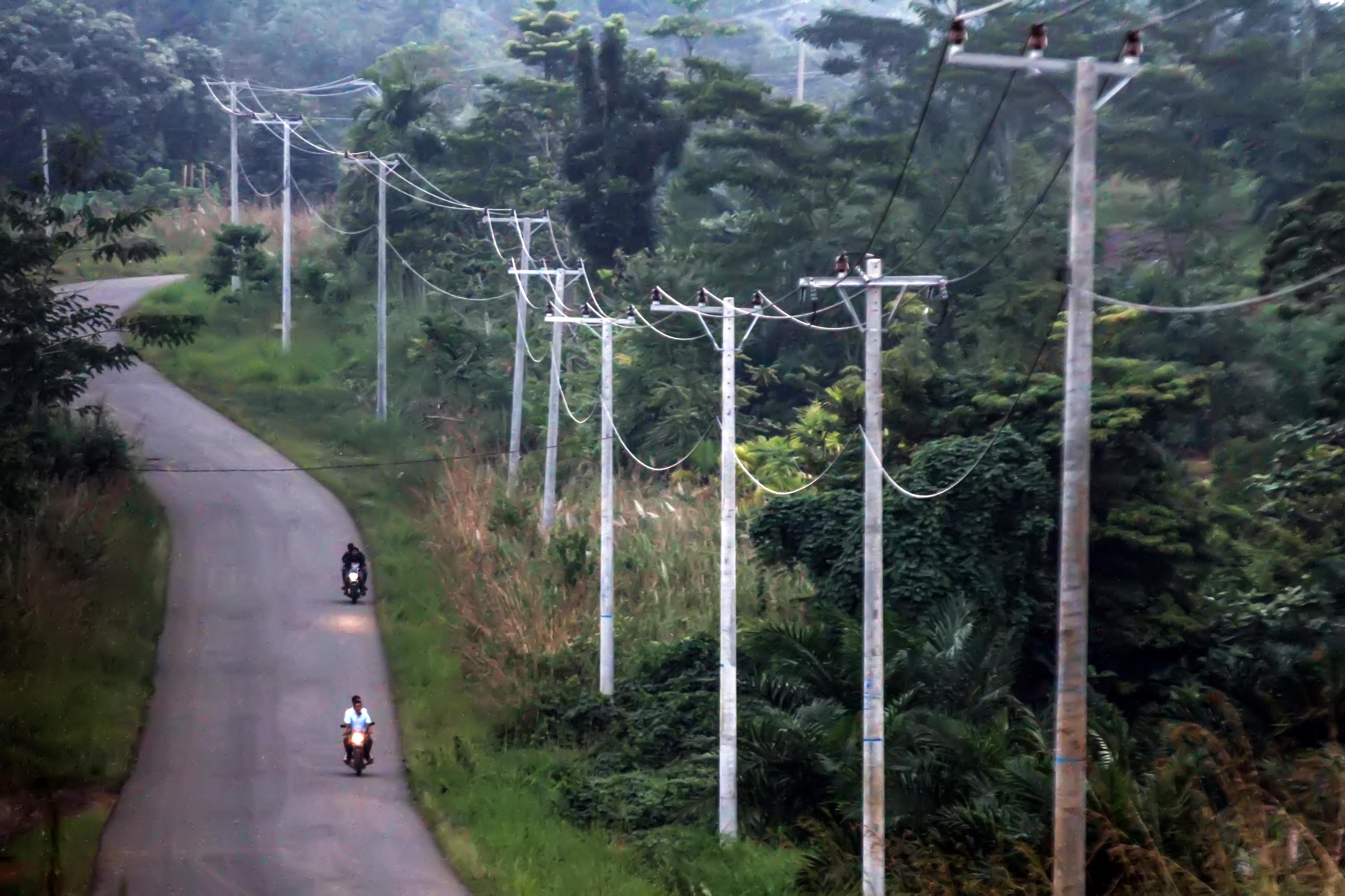 Jaringan listrik ke kawasan wisata di Aceh