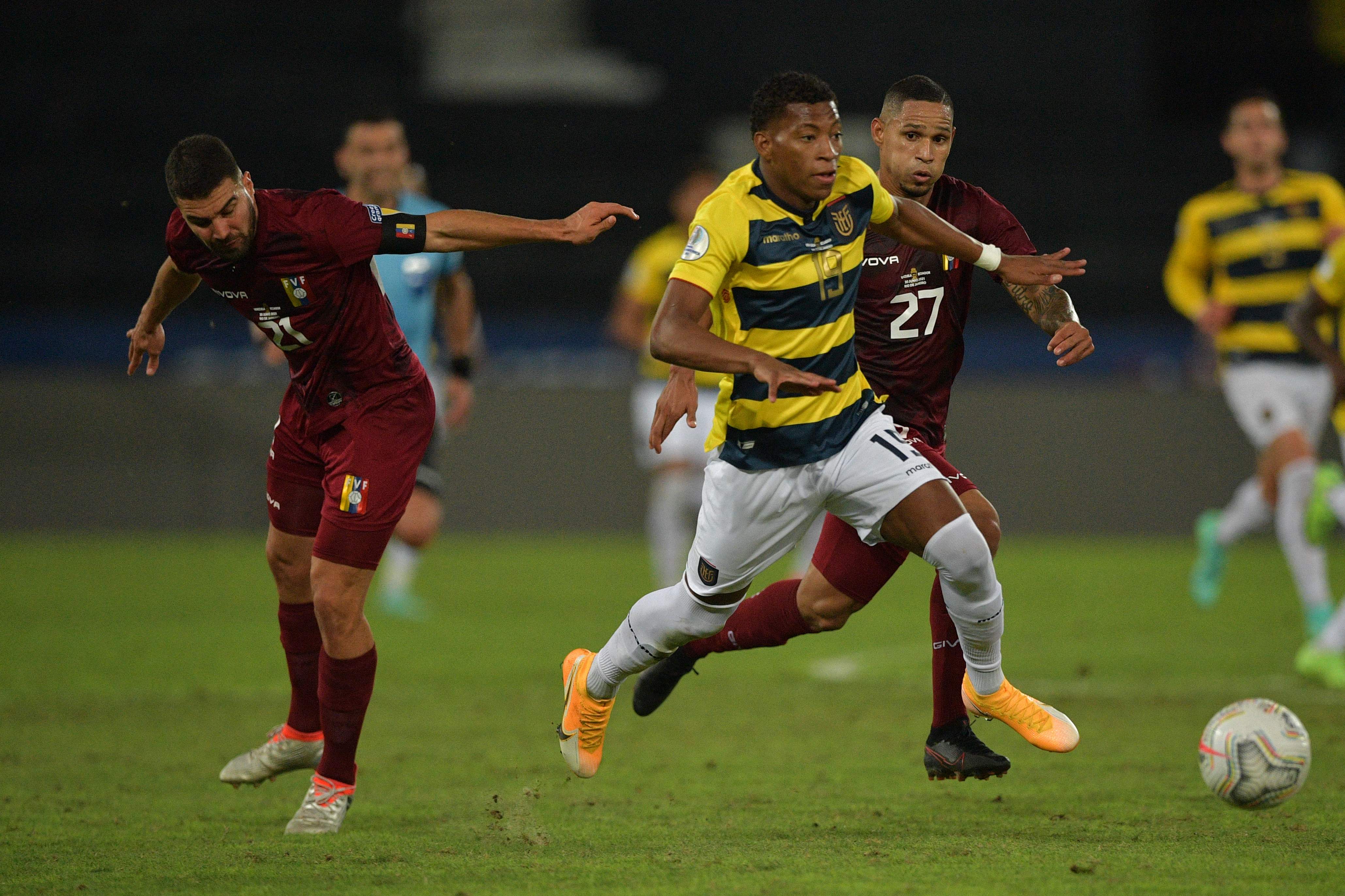 Laga Copa America antara Ekuador dan Venezuela