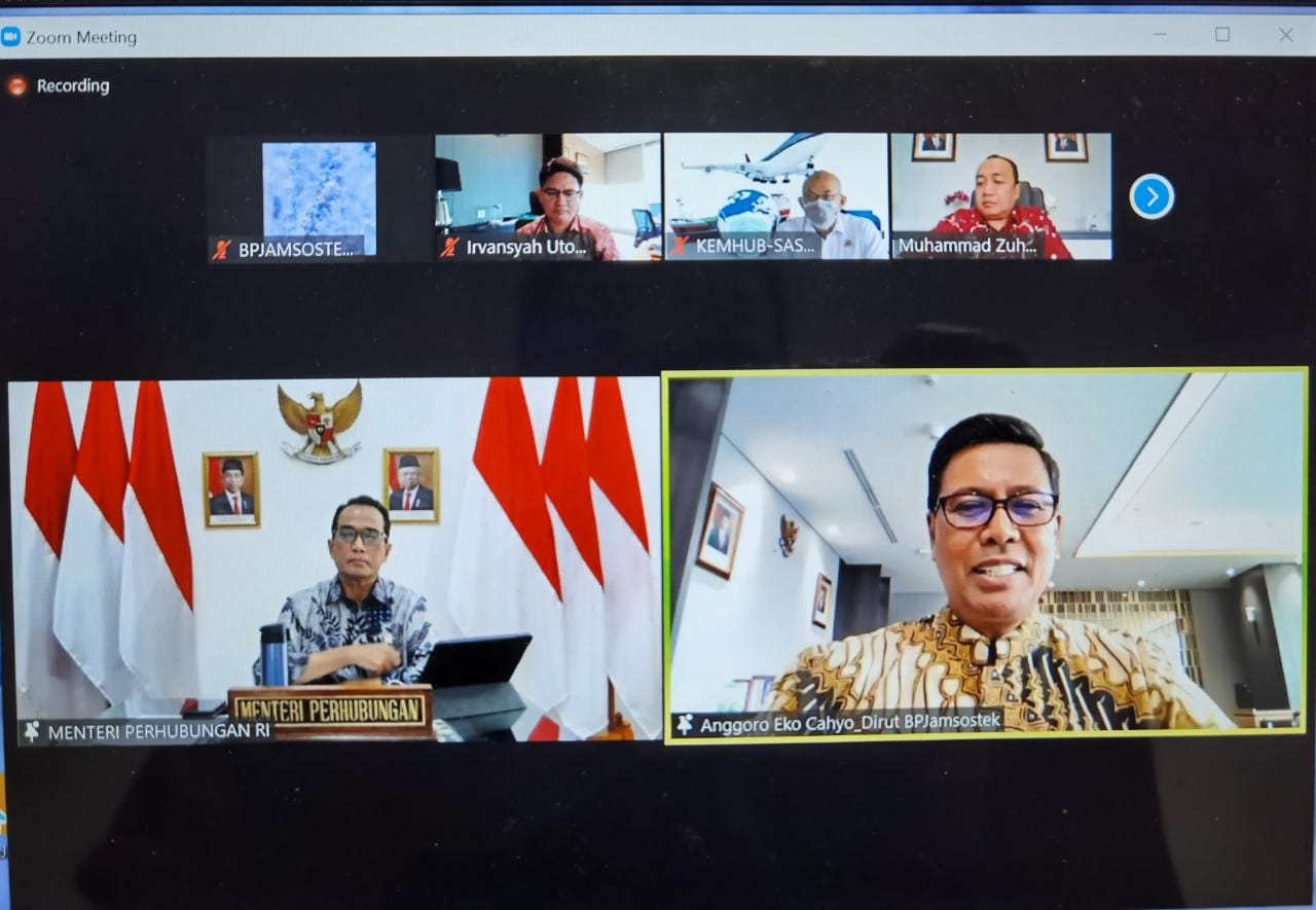 Dirut BPJAMSOSTEK Anggoro Eko Cahyo beraudensi dengan Menhub Budi Karya Sumadi secara virtual terkait implementasi Inpres No 2 Tahun 2021.