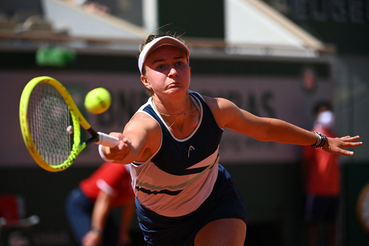 Petenis Republik Ceko Barbora Krejcikova melangkah ke babak empat besar tunggal putri grand slam Prancis Terbuka 2021