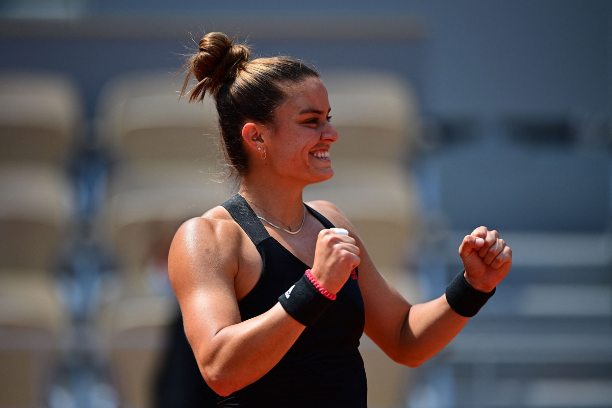 Petenis Yunani Maria Sakkari lolos ke semifinal tunggal putri Prancis Terbuka 2021 setelah menyingkirkan Iga Swiatek di perempat final.