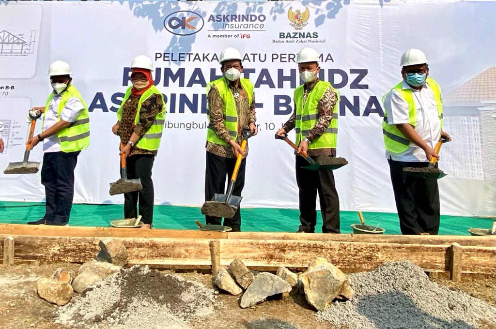 Peletakan baru pertama pembangunan Rumah Tahfiz di wilayah Cibungbulang, Bogor, Jawa Barat. 