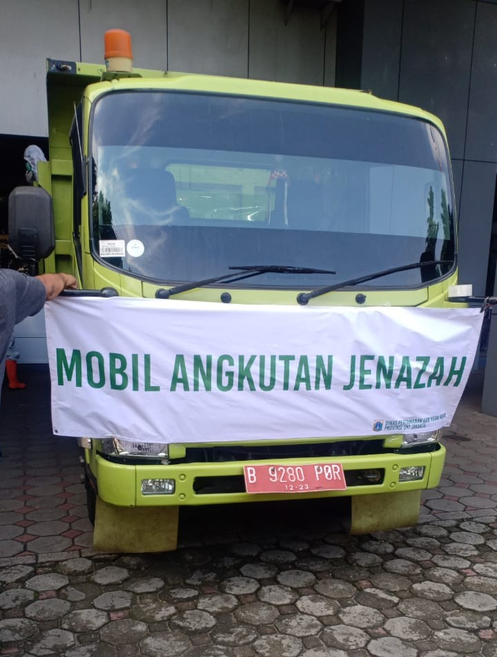 Truk pengangkut jenazah