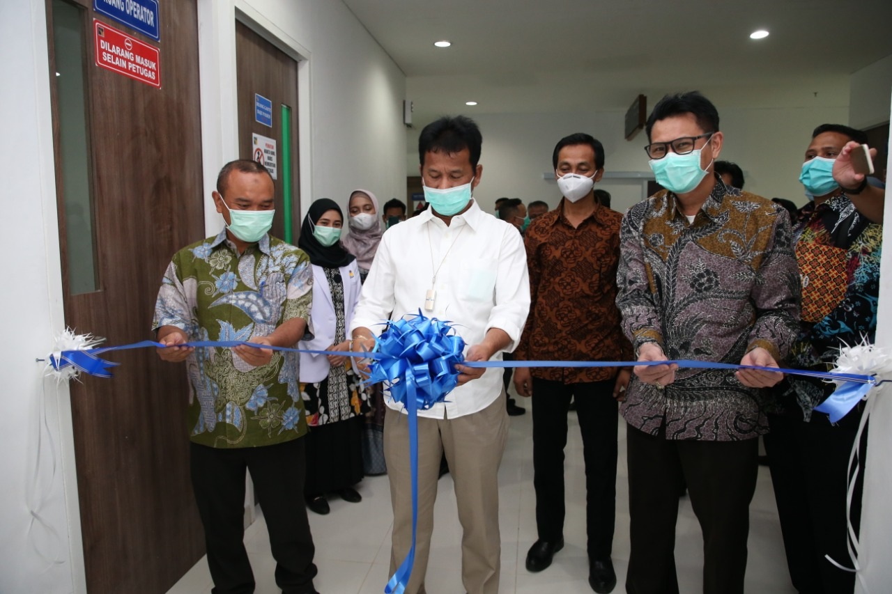  Kepala BP Batam Muhammad Rudi meresmikan layanan Emergency and Trauma Centre, pada Jumat (5/3),