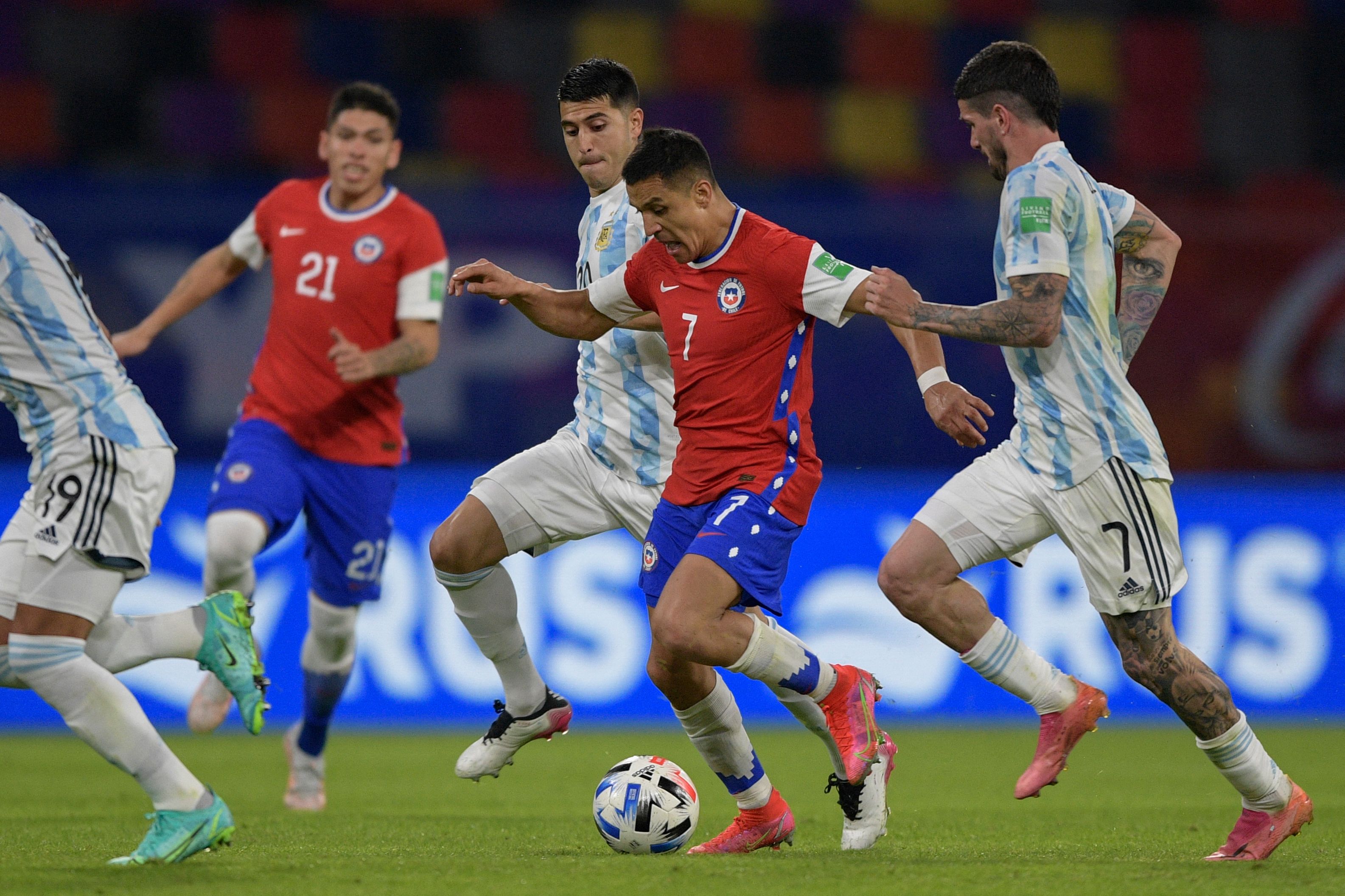 Laga kualifikasi Piala Dunia antara Argentina dan Cile