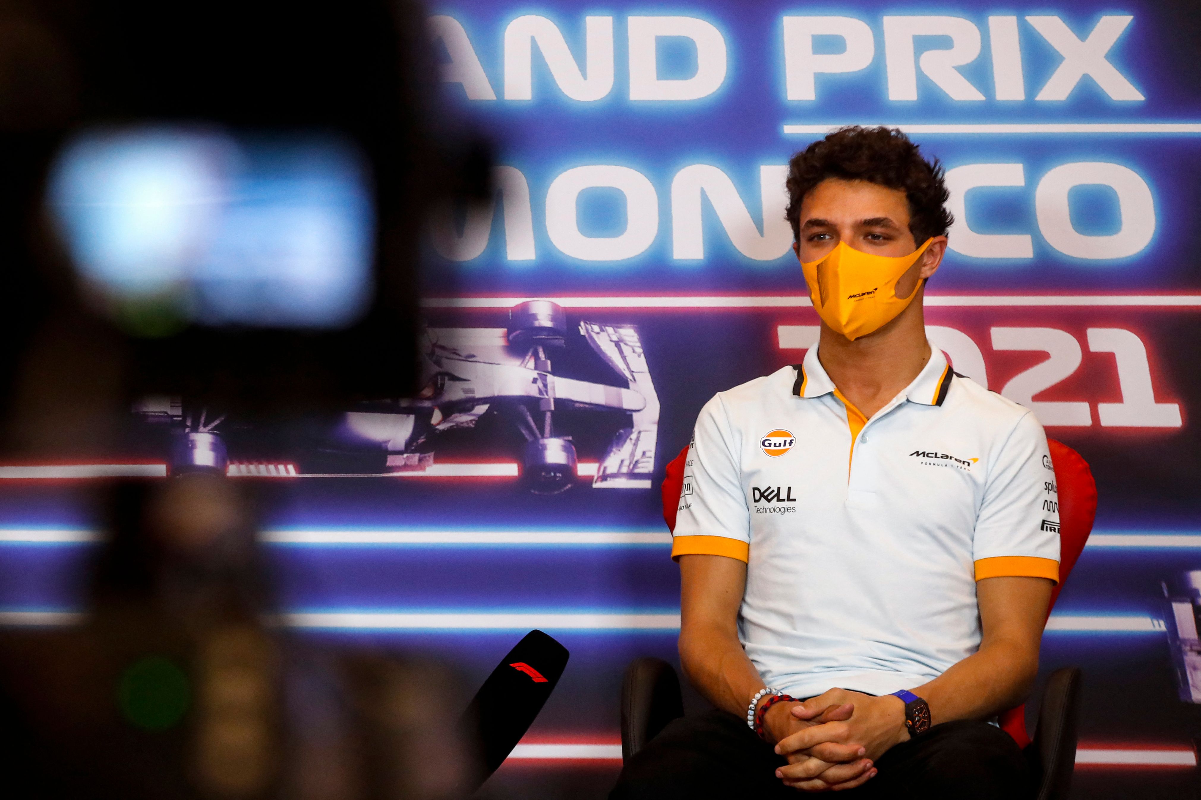 Pembalap McLaren Lando Norris saat melakukan konferensi pers.