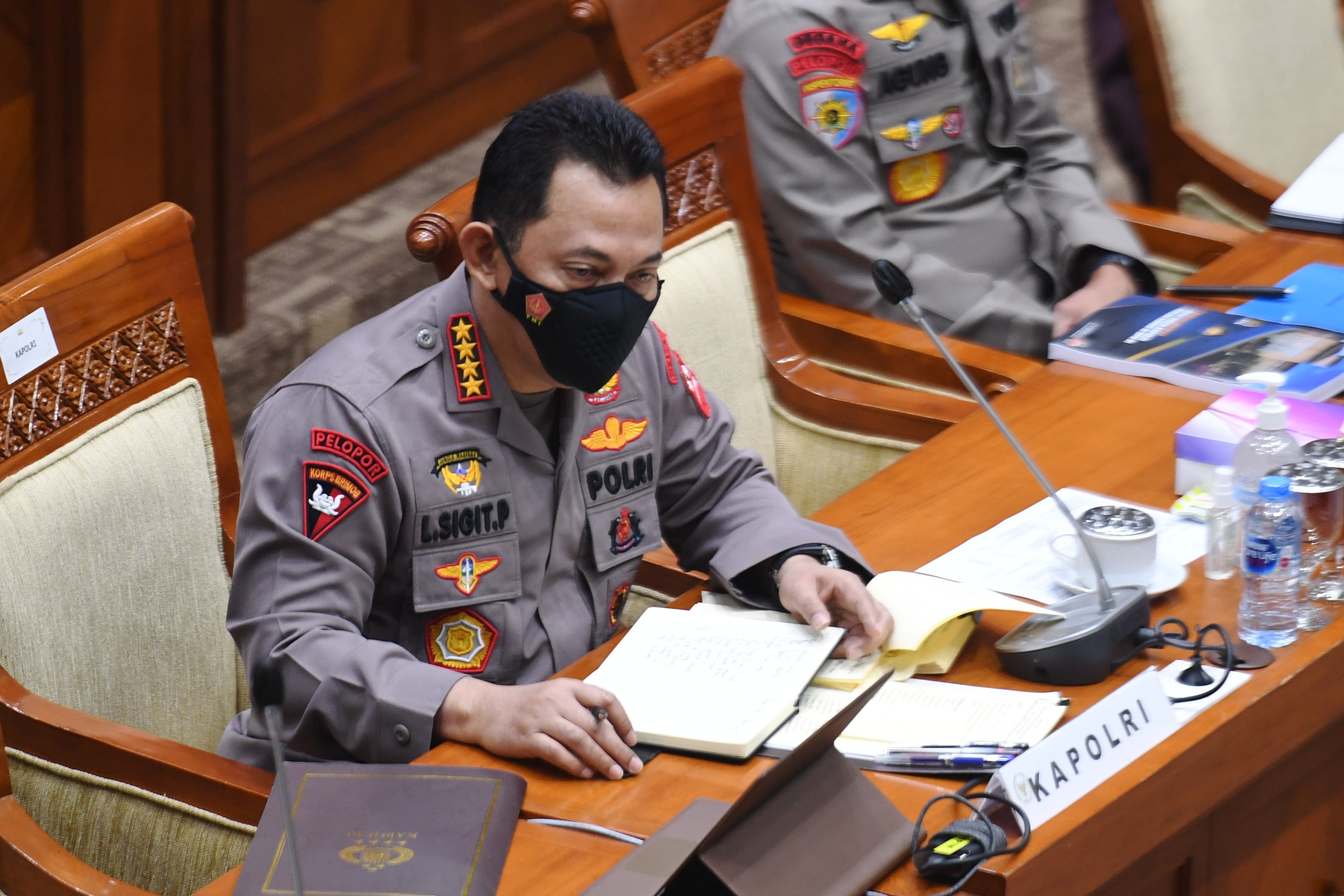 Kapolri Jenderal Listyo Sigit Prabowo saat mengikuti rapat kerja dengan Komisi III DPR RI.