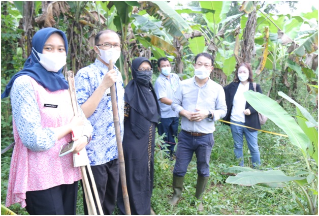 Pemkab Bogor bersama Korindo Group melakukan survei di lahan eks TPA Pondok Rajeg, Cibinong, Bogor.