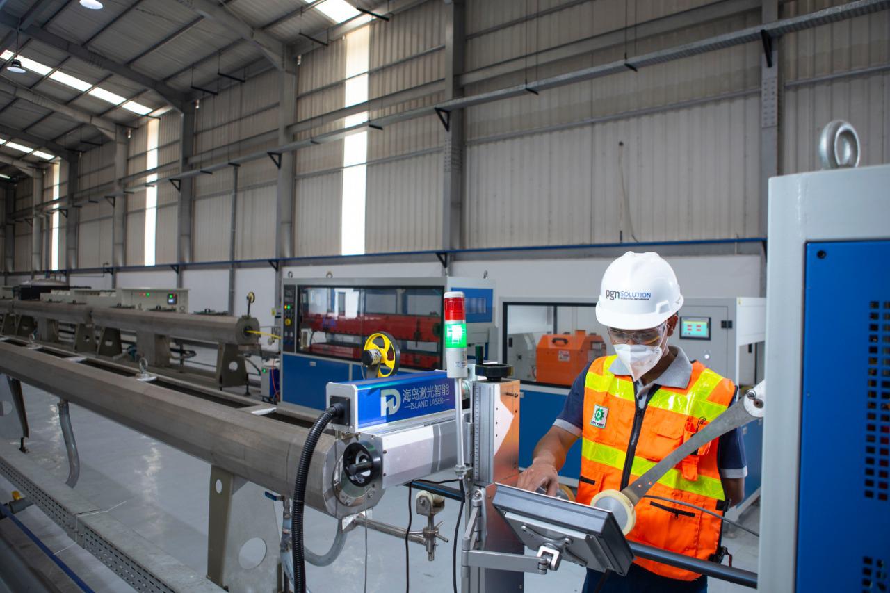 PT PGAS Solution, PGN menghadirkan Pabrik Pipa PE (Polyethylene) berlokasi di Klari, Karawang Timur, Jawa Barat. 