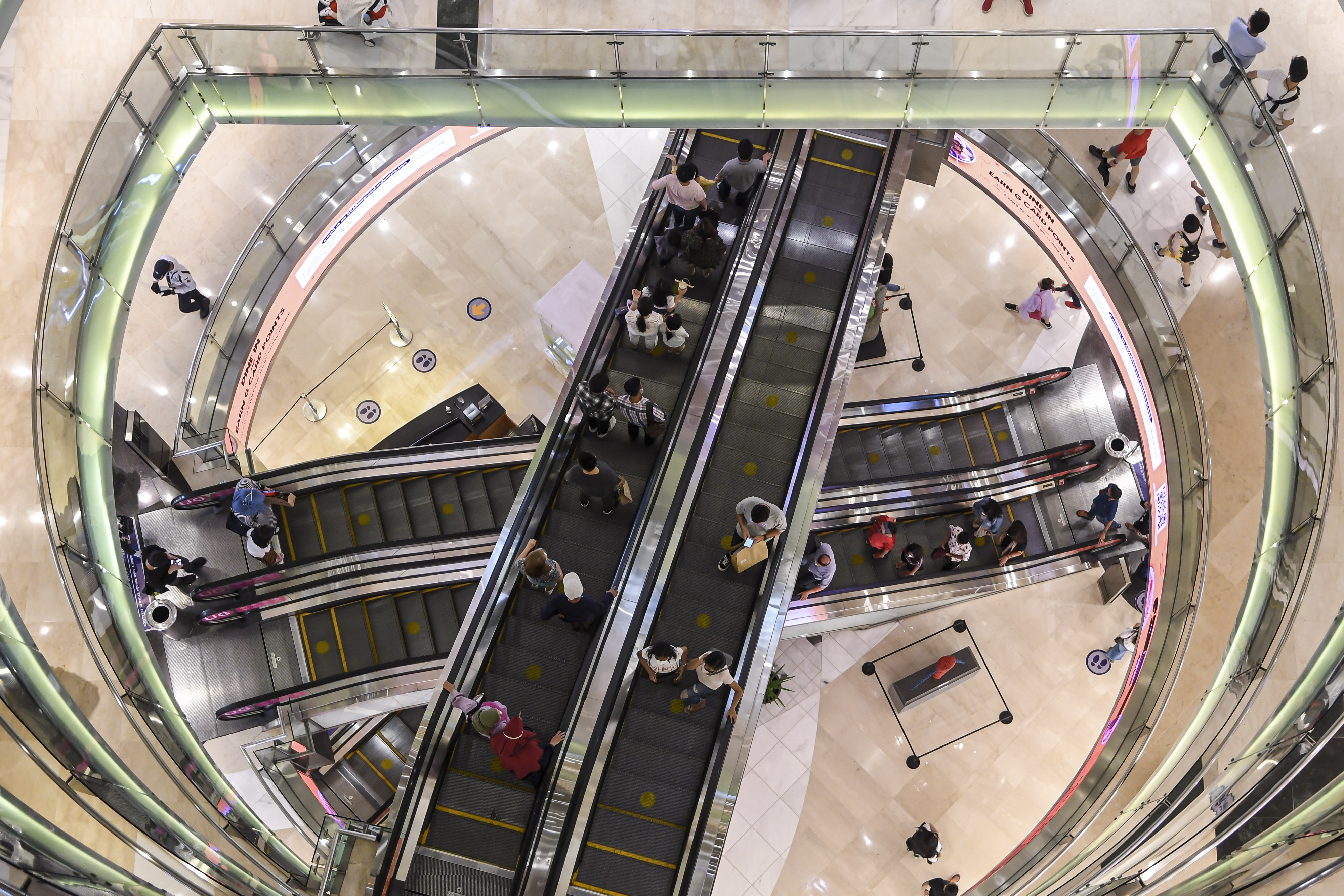 Usul PAN, Warga DKI yang Masuk Mal-Kafe Harus Divaksin