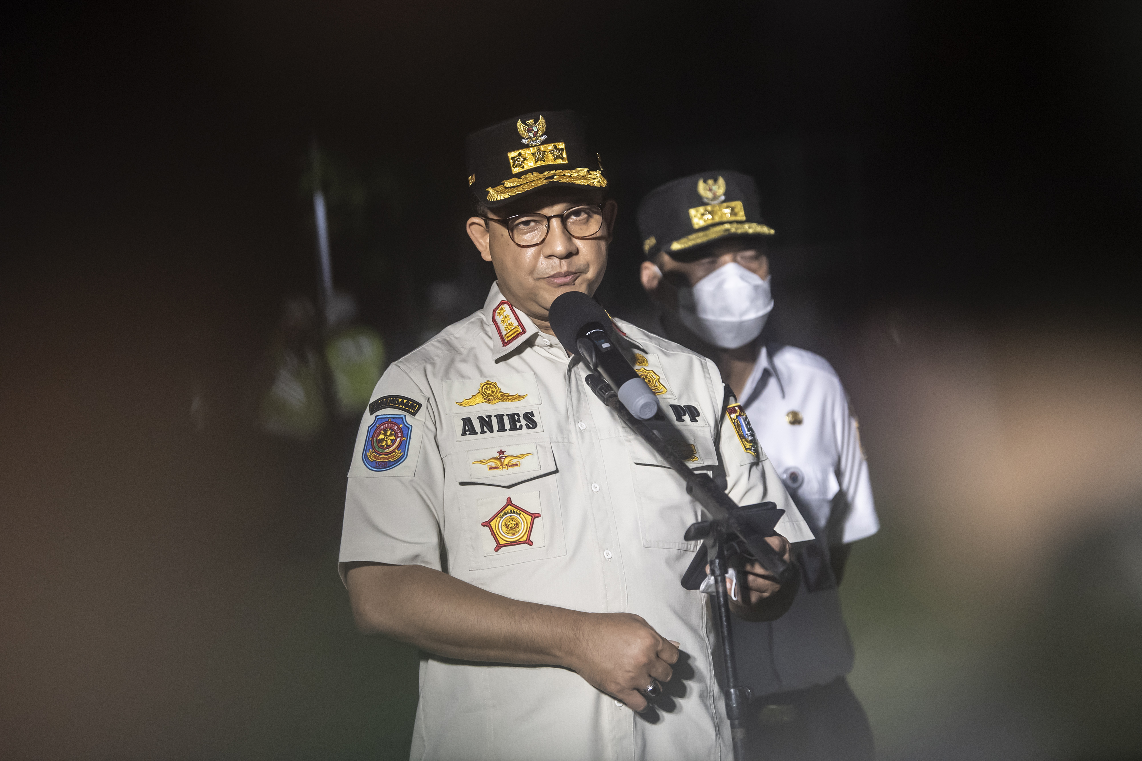 Gubernur DKI Jakarta Anies Baswedan memberikan keterangan kepada media.
