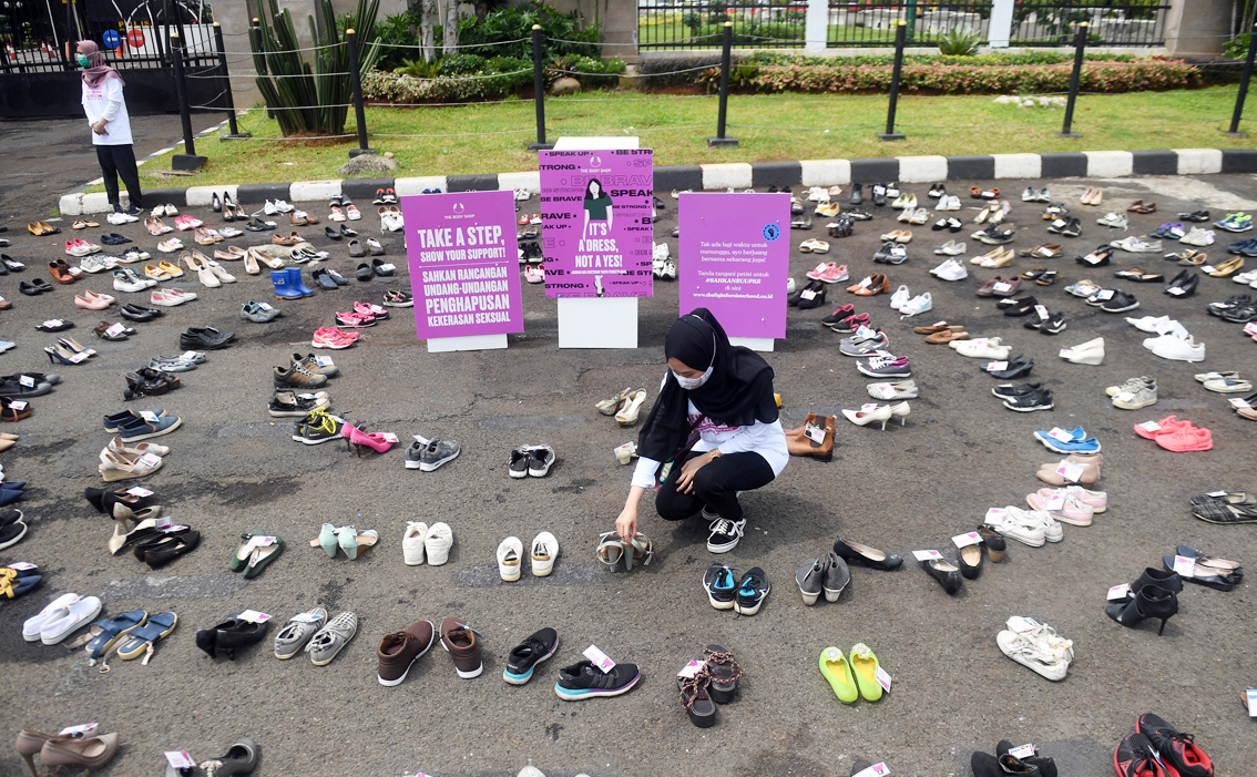 Oknum Polisi Perkosa Remaja Perempuan 16 Tahun di Polsek