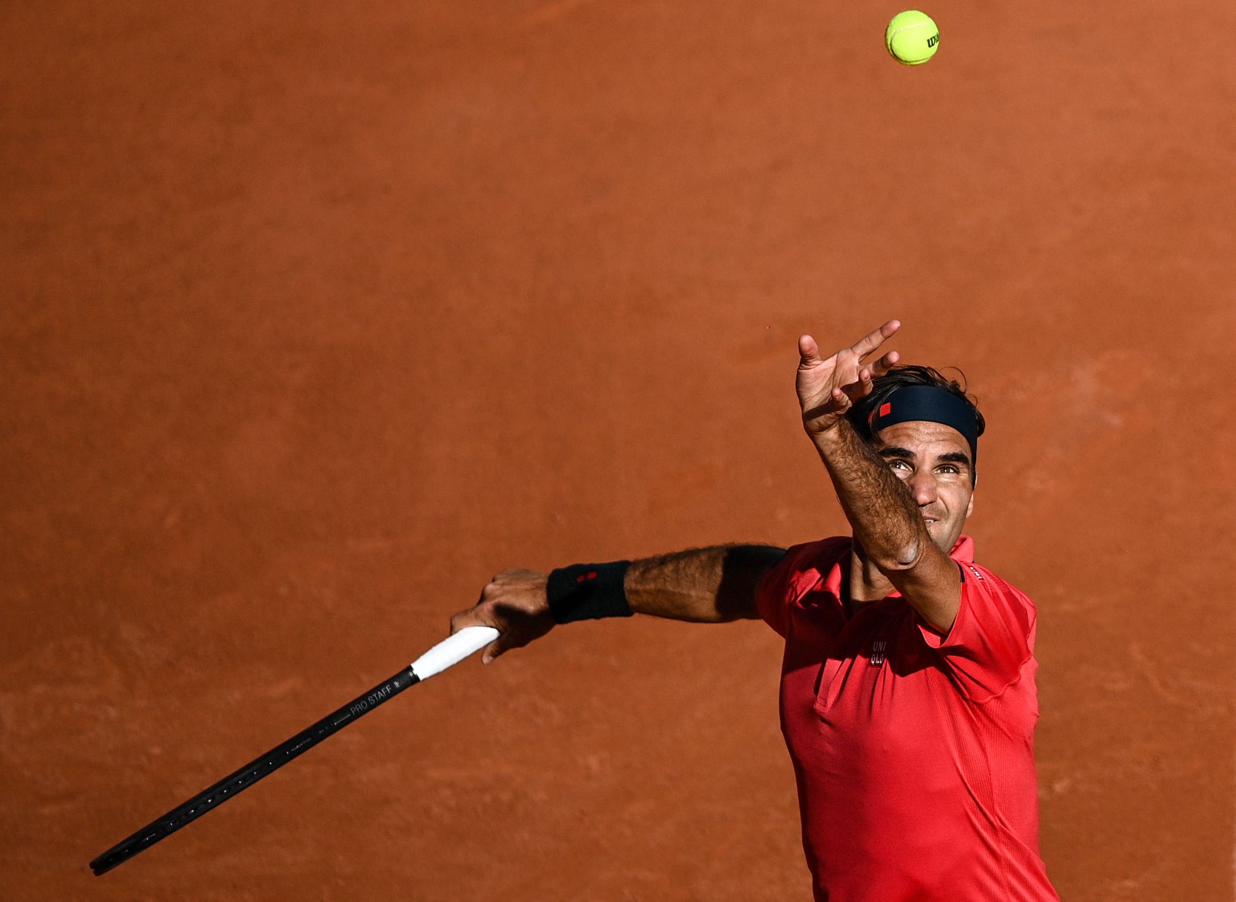 Federer Melaju ke Putaran Kedua Prancis Terbuka