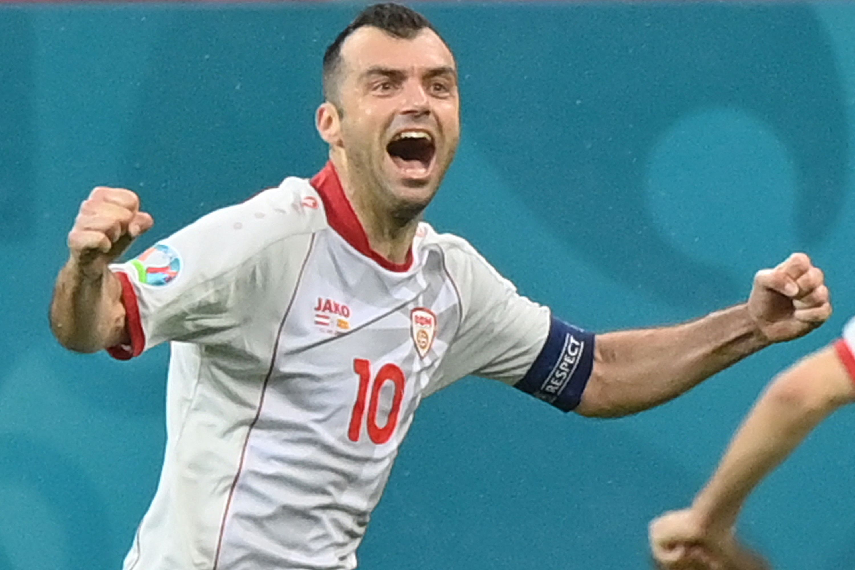 Pemain Macedonia Utara Pandev, Pencetak Gol Tertua Kedua di Euro