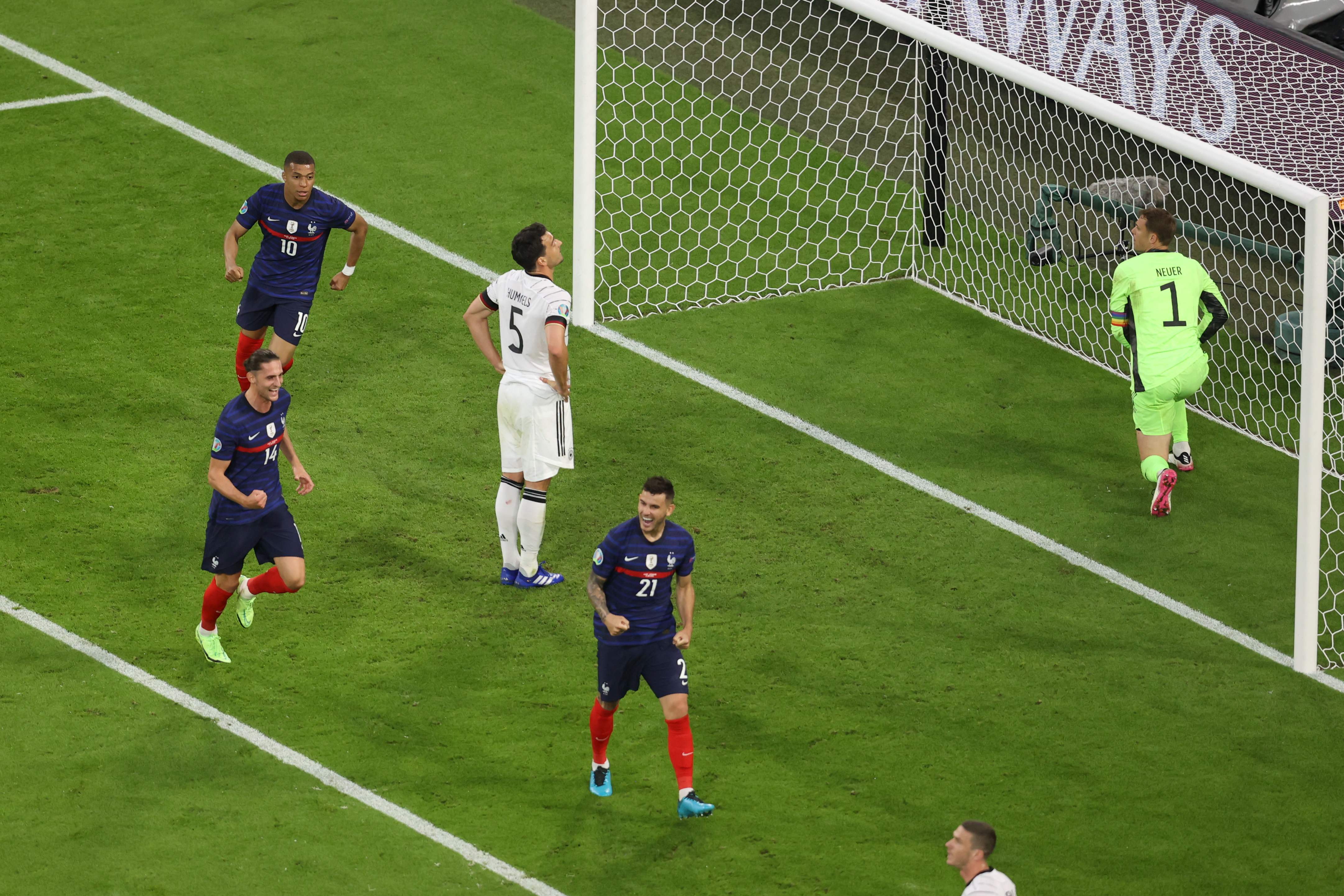 Gol Bunuh Diri Mats Hummels Menangkan Prancis