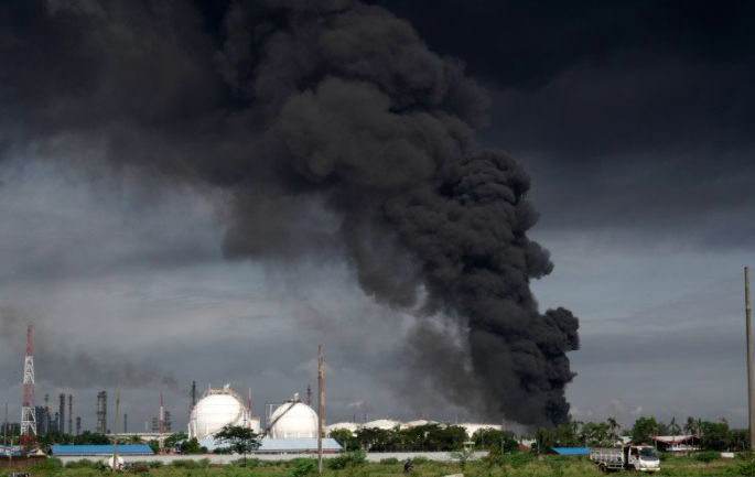 Tinggal Satu Titik Api Belum Padam di Kilang Cilacap
