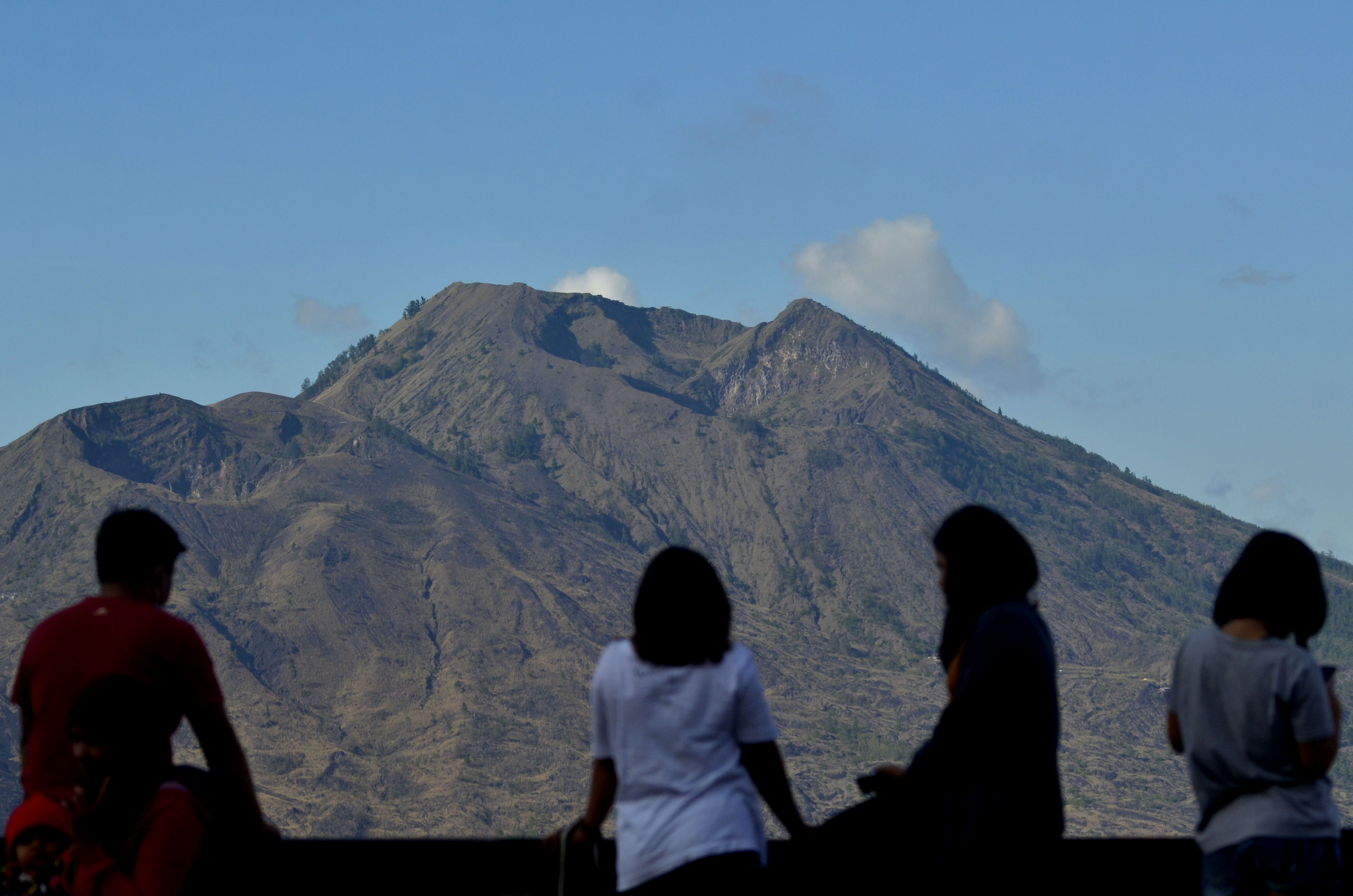 Pemandangan Gunung Batur di Kintamani, Bangli, Bali. Gunung ini termasuk yang jadi objek penelitian sekelompok ilmuwan asing