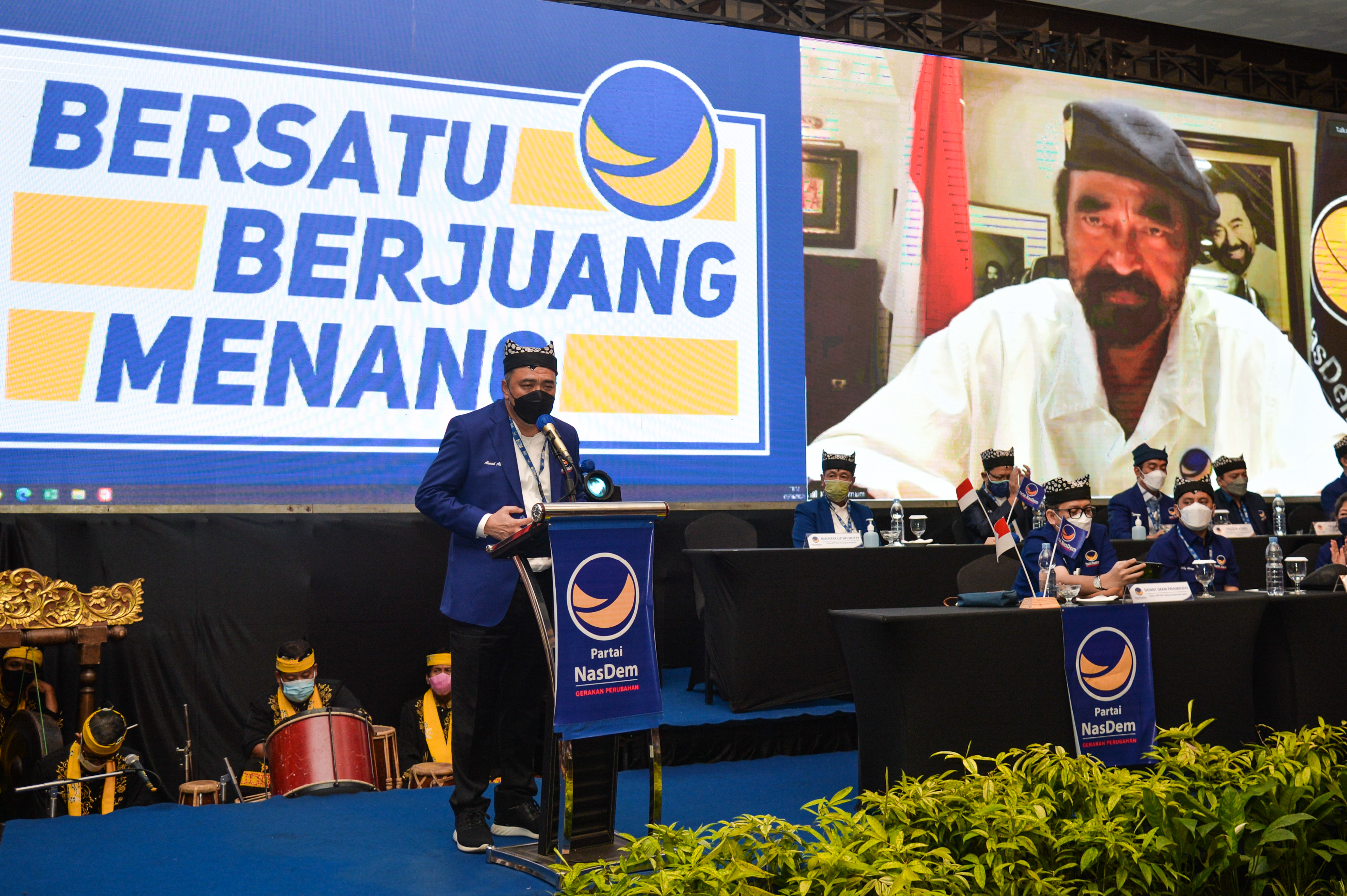 Ketua Umum Partai NasDem Surya Paloh menghadiri pembukaan Rakorwil Partai NasDem pada Sabtu (5/6) secara daring.