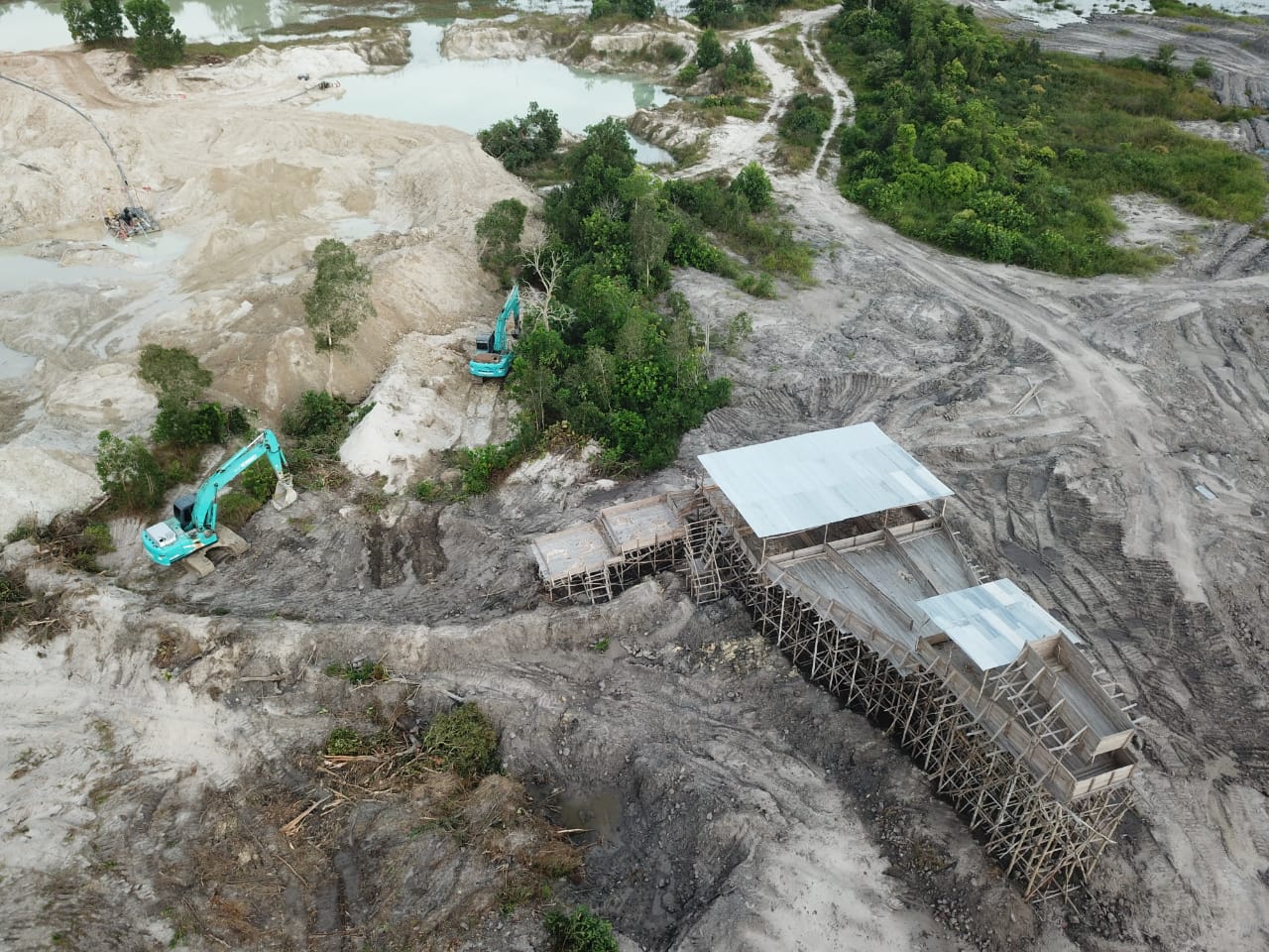 Kawasan IUP PT Timah tbk dijarah penambang tanpa izin sehingga merugikan BUMN tersebut Rp8 miliar/bulan.