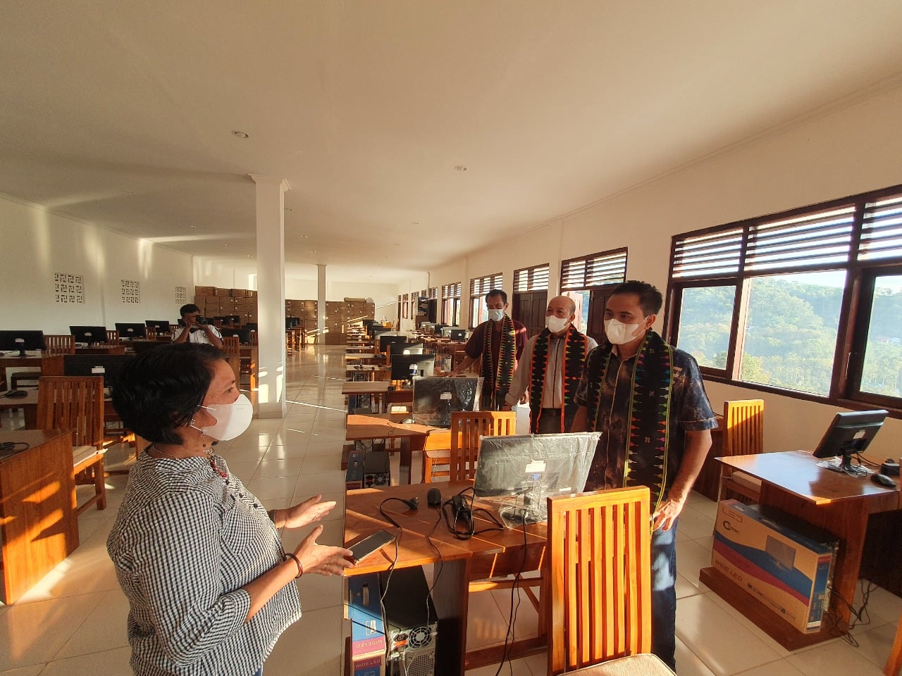 Perkuat Destinasi Wisata Labuan Bajo, Dirjen Vokasi Tinjau SMKN 3 Komodo 