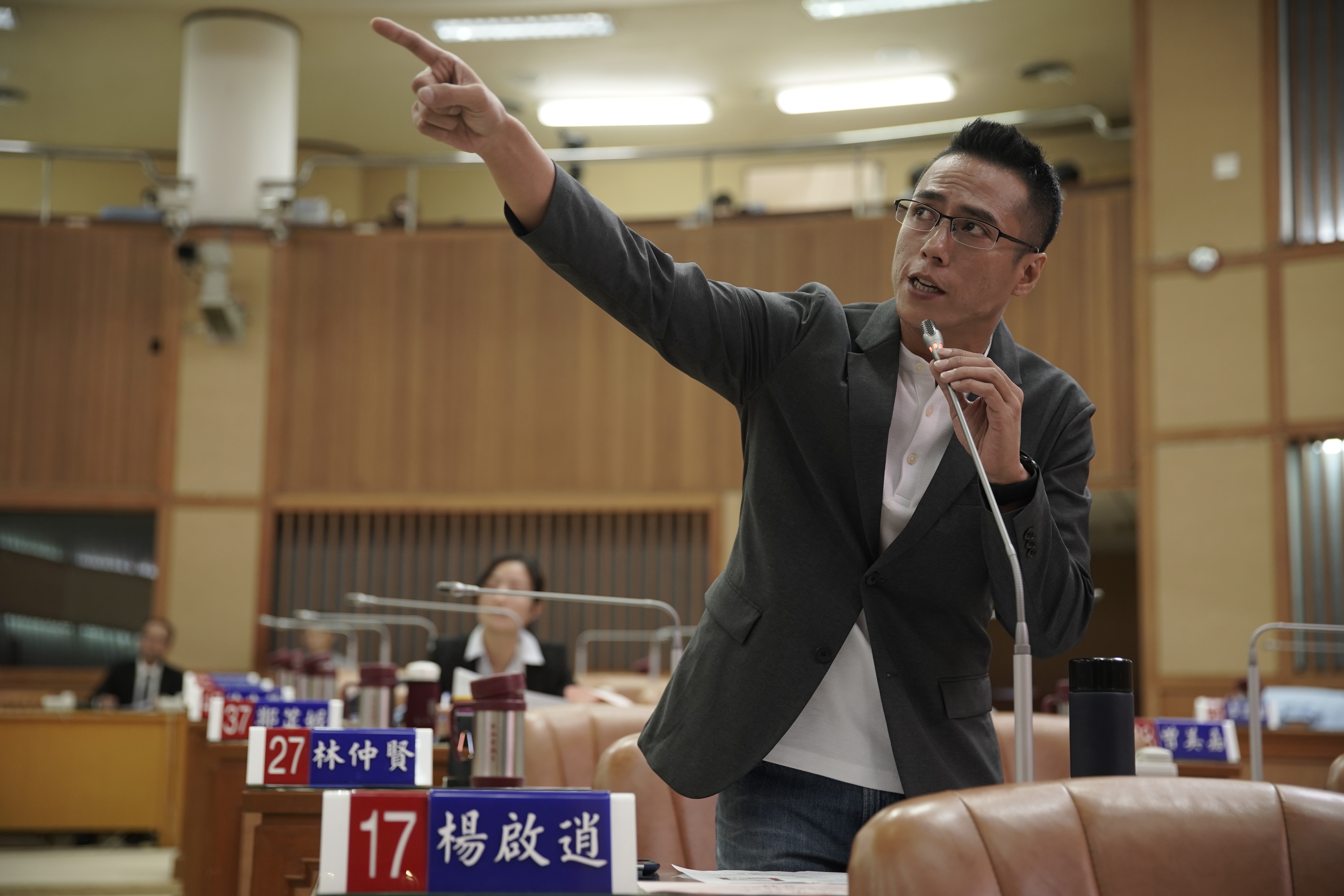 Aktor Kaiser Chuang dalam drama terbarunya, Trinity of Shadows