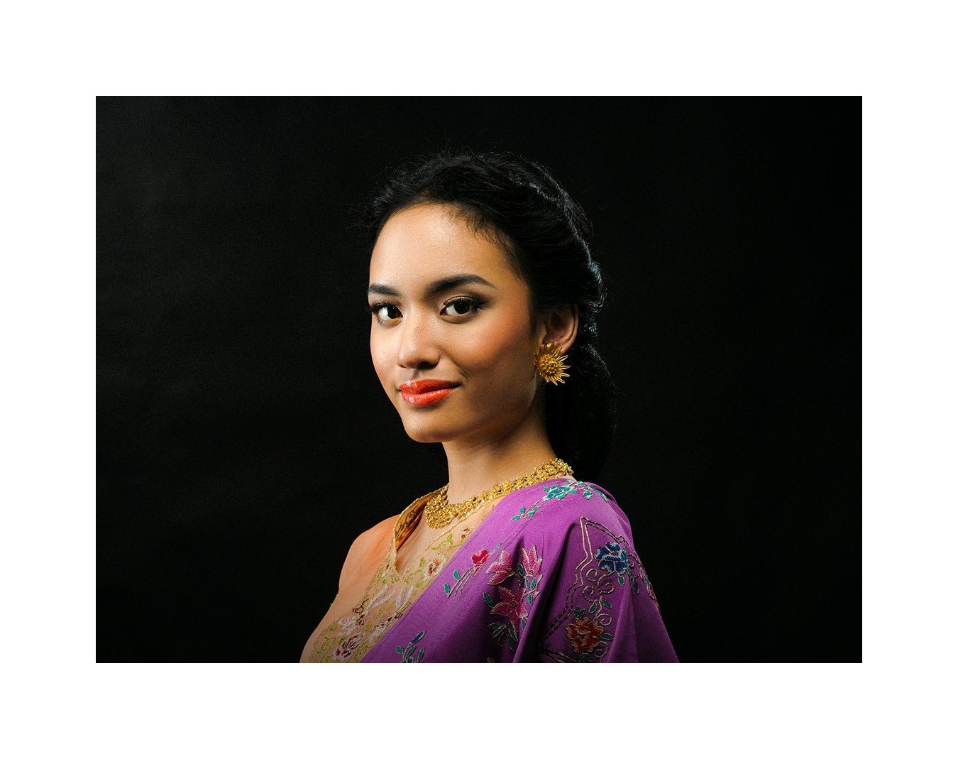 Siti Nurbaya, diperankan Arawinda Kirana