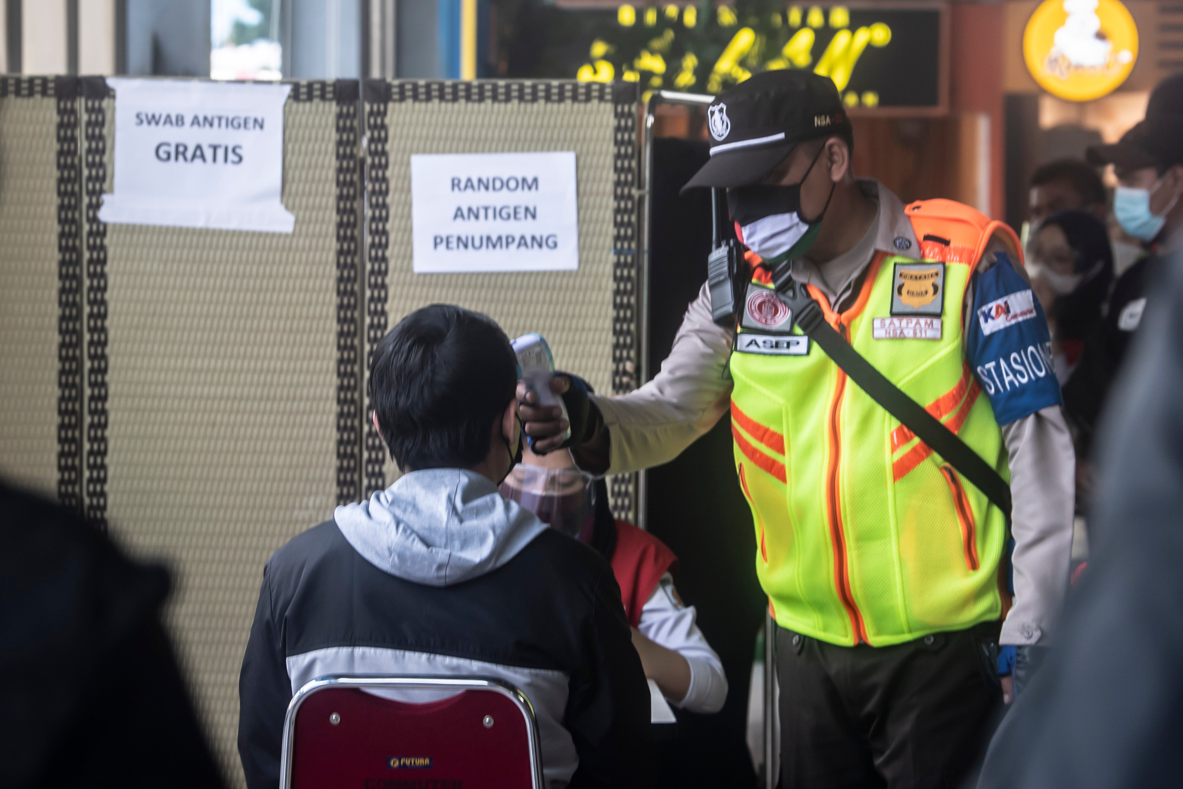 Kasus Harian Covid-19 Tembus 20 Ribu Kasus dalam Satu Hari