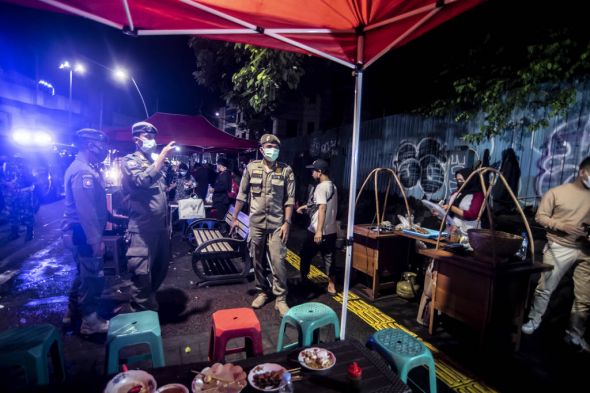 Pembatasan aktivitas.