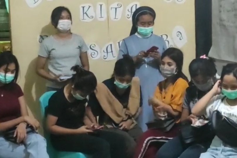 Para pekerja anak di bawah umur dititipkan di Truk-F Maumere, Kabupaten Sikka, Nusa Tenggara Timur.