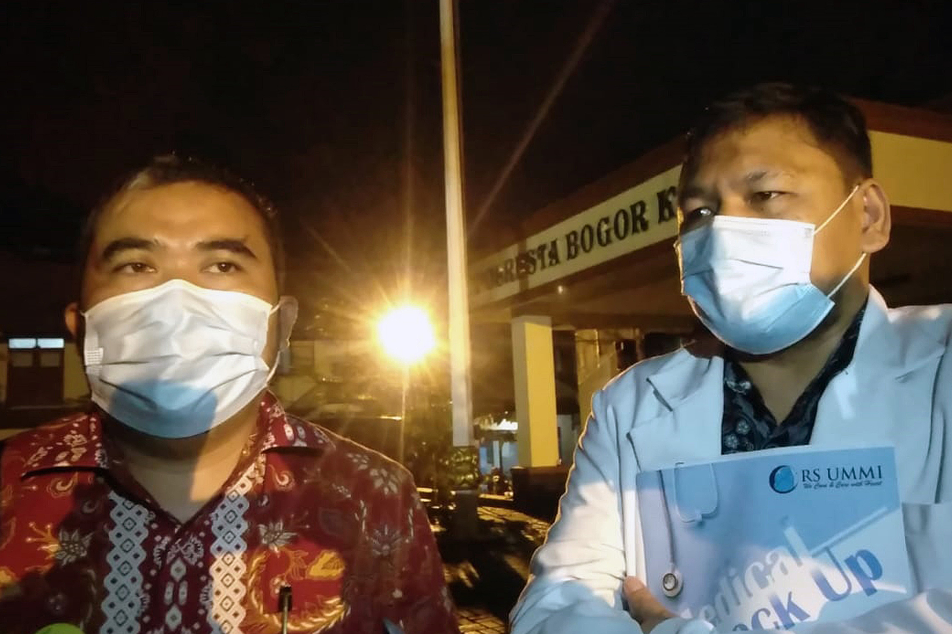 Direktur Utama RS UMMI Bogor Andi Tatat (kanan)