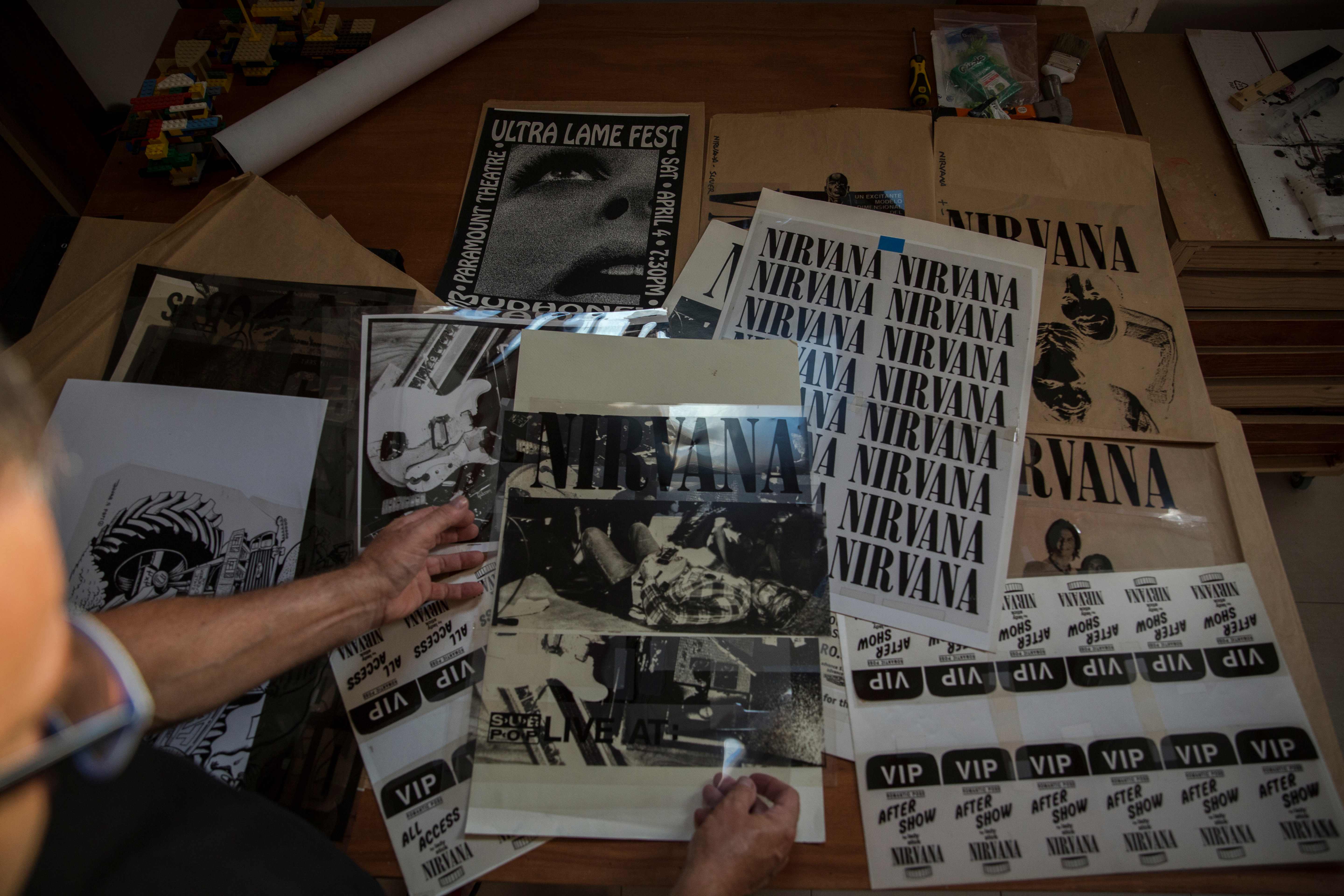 Ilustrasi tampilan nama band Nirvana