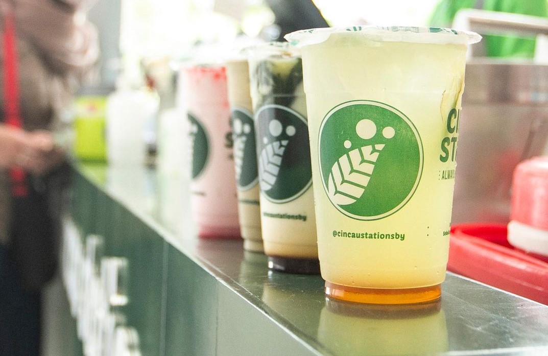 Cincau Station menghadirkan kesegaran bagi masyarakat Kota Surabaya melalui rasa minumannya yang khas dan alami. 
