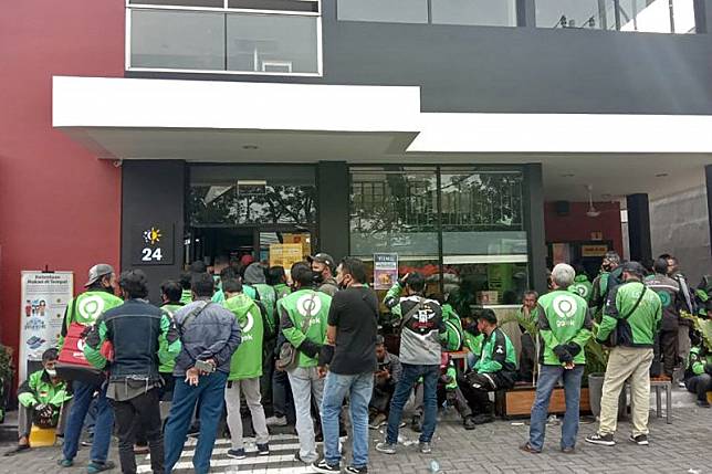 Langgar Prokes Gerai McDonald's Malang Diberi Surat Peringatan