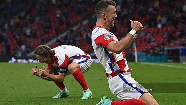 Ivan Perisic (kanan)