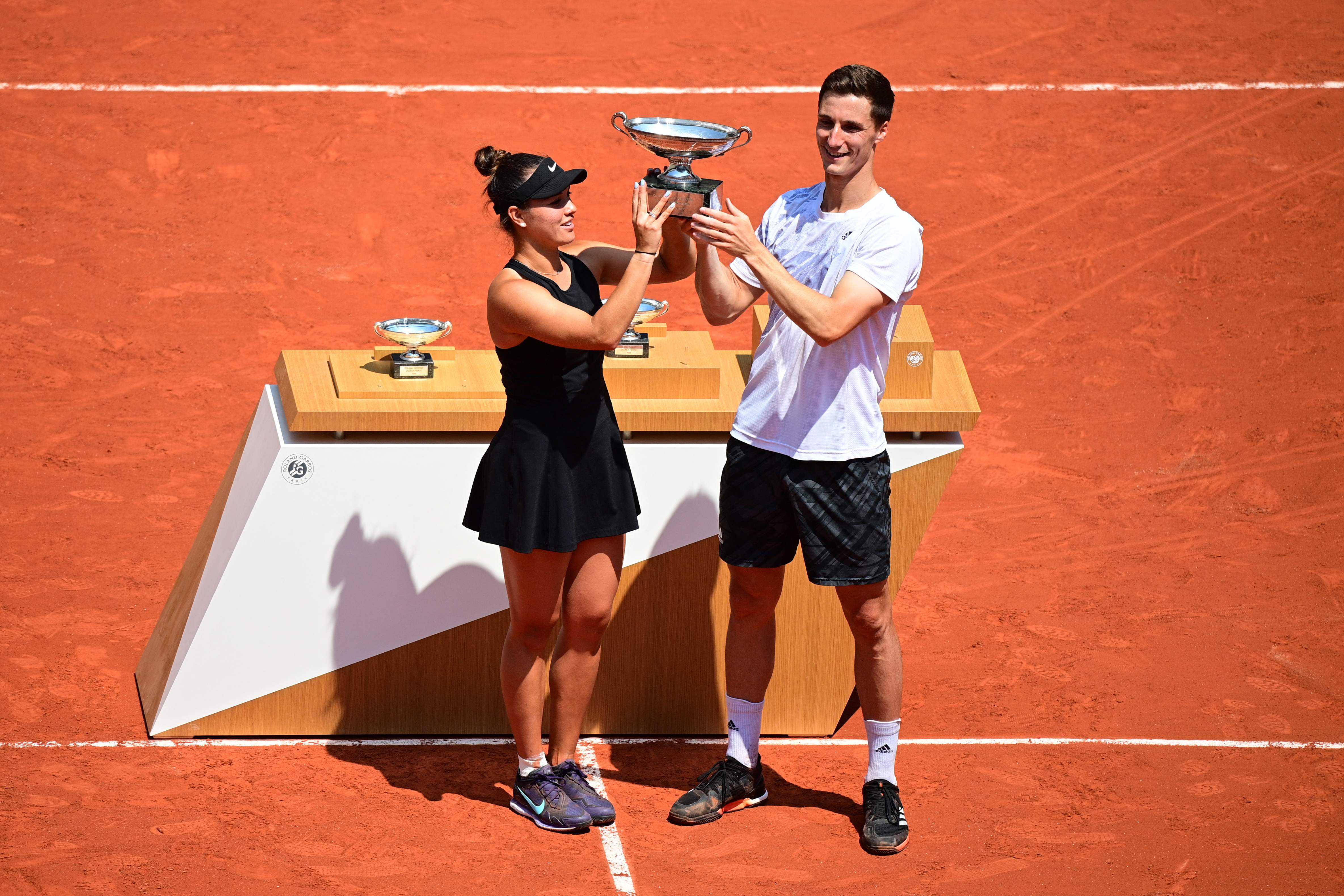 Ganda campuran Amerika-Inggris, Desirae Krawczyk/Joe Salisbury