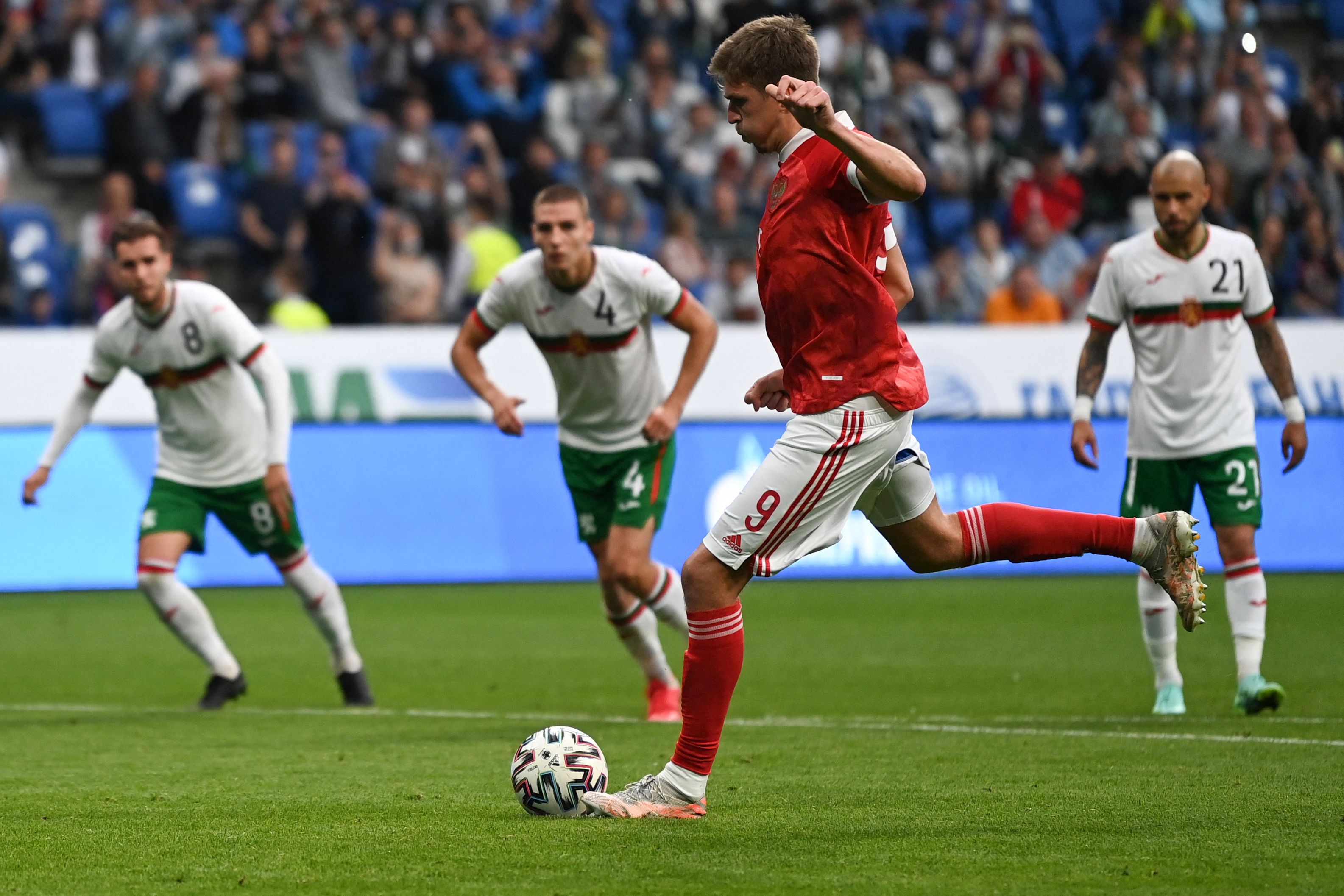 Rusia Taklukan Bulgaria Lewat Penalti Sobolev