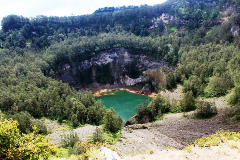 Danau Kelimutu