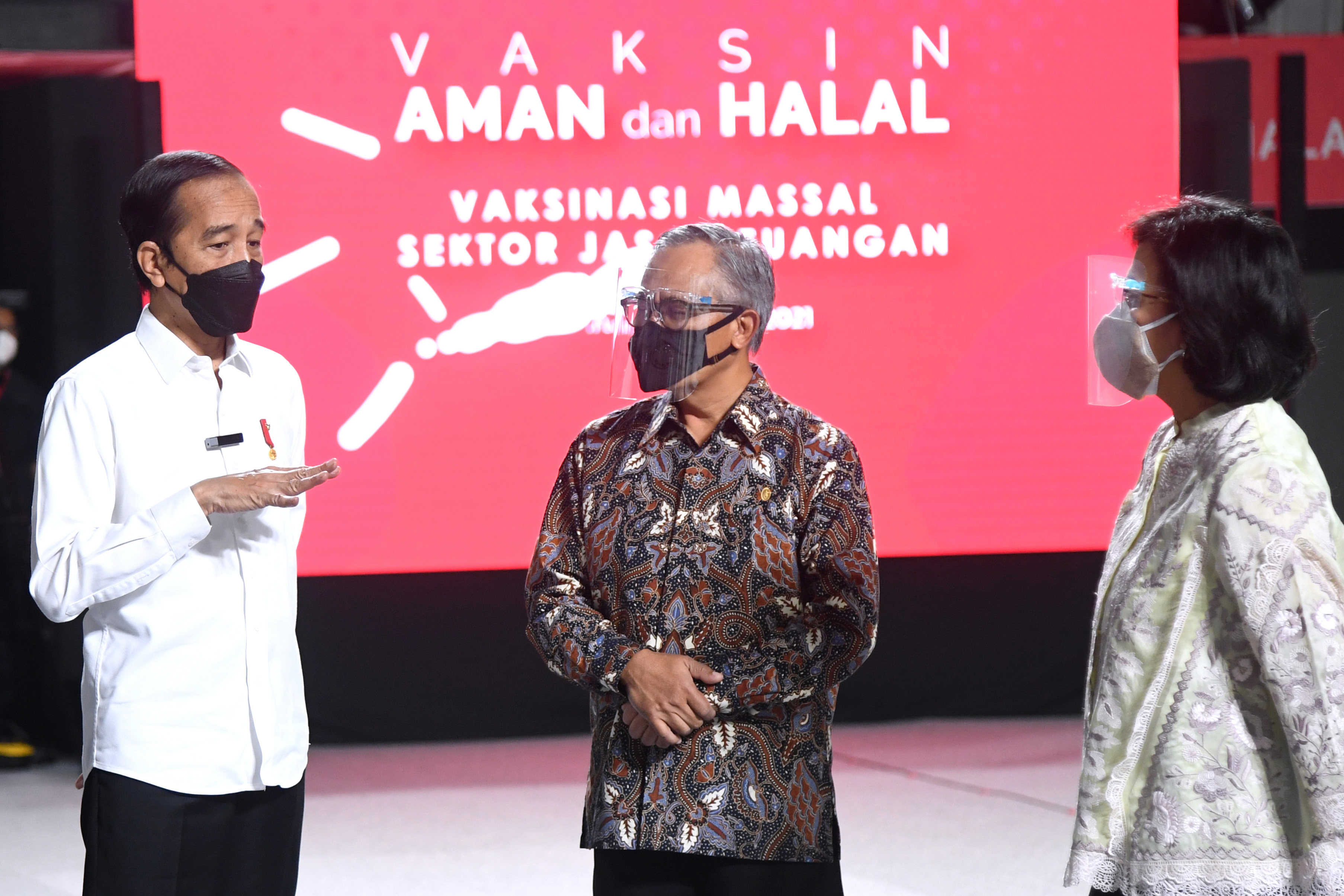 Presiden minta percepat vaksinasi. 