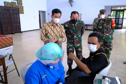 Pemkot Solo terus Gencarkan Vaksinasi bersama Korem dan Polresta