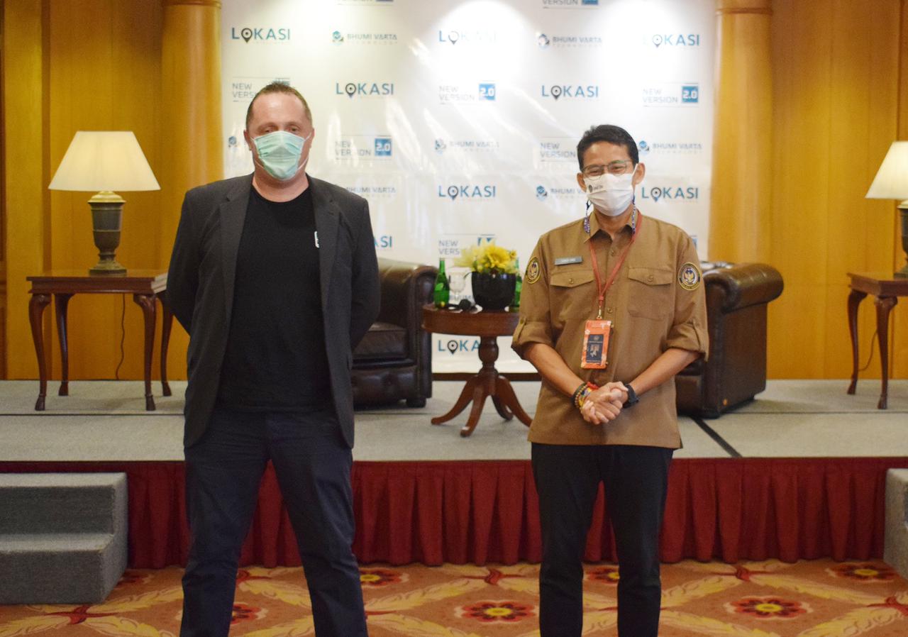 MENTERI Parekraf Sandiaga Uno  (baju coklat) dan pendiri BVT Martyn Terpilowski seusai webinar di Jakarta, Rabu (23/6)