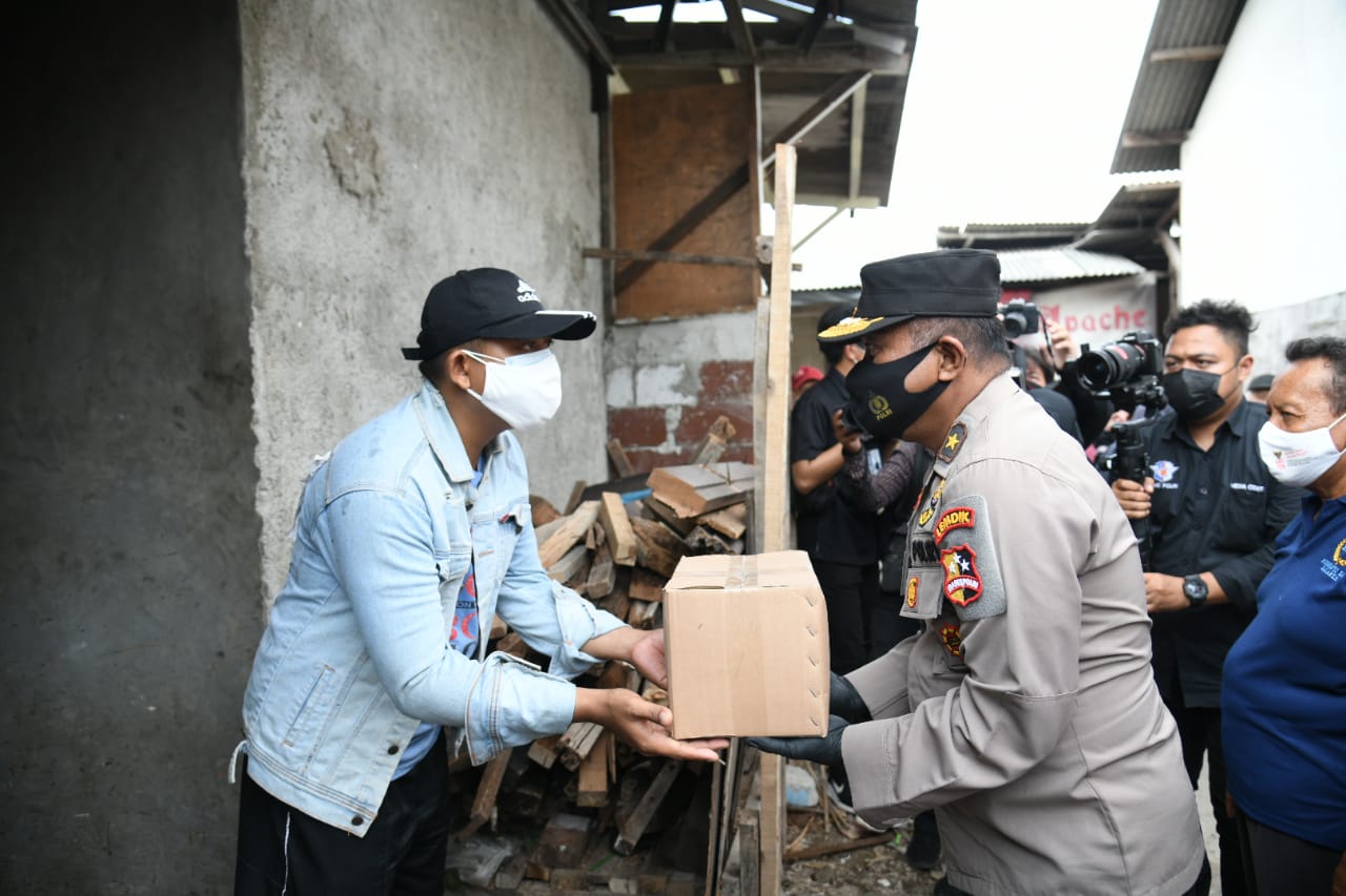 Polri menggelar Bakti Sosial jelang HUt Bhayangkara
