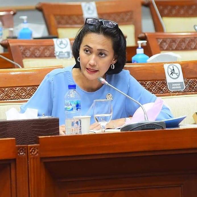 Anggota Komisi I DPRRI Cristina Aryani