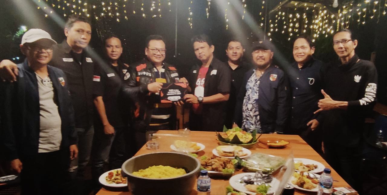 Silaturahmi Yayasan Peduli Jurnalis Indonesia dengan pengurus Pemuda Pancasila.