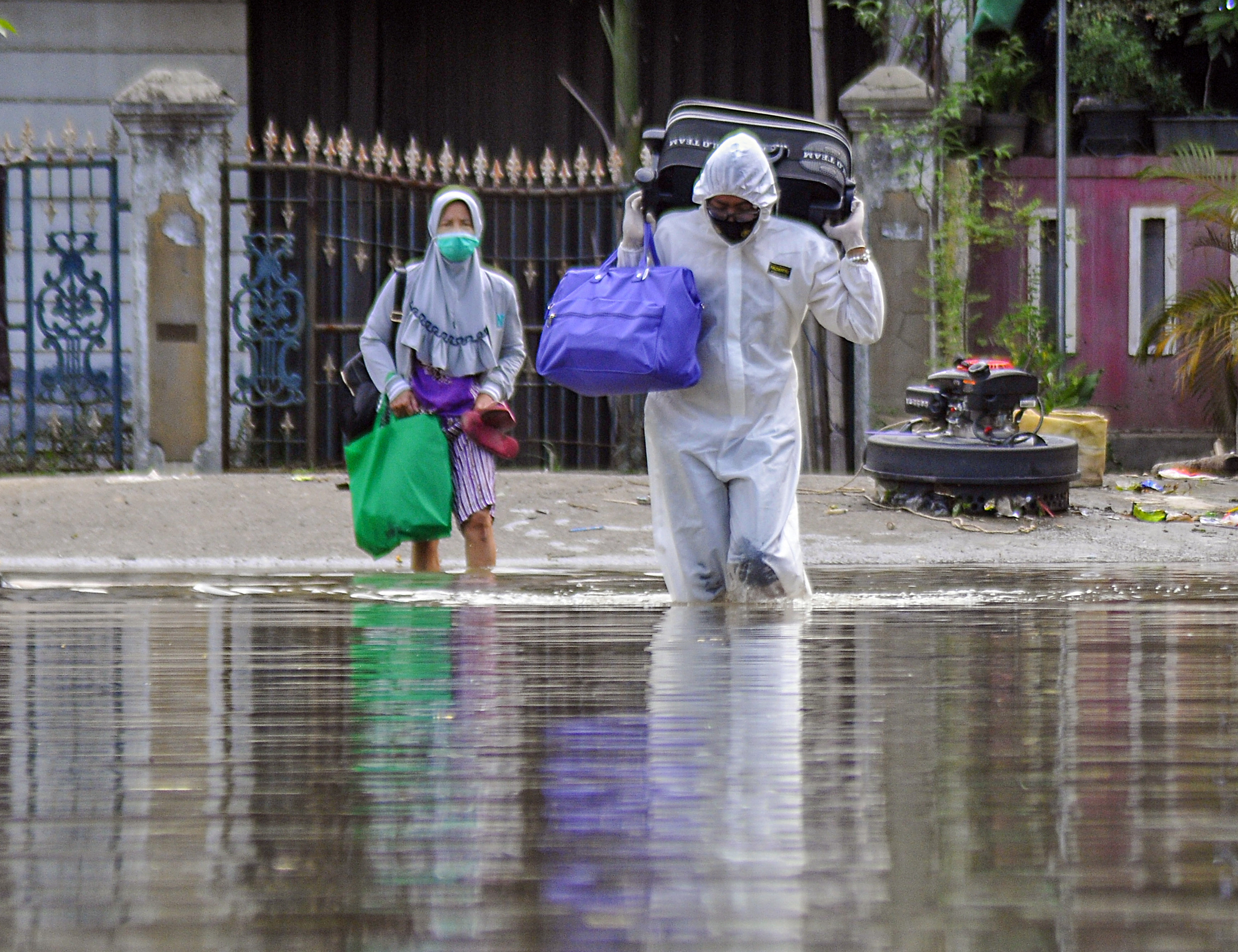 Masyarakat Harus Bekerja Sama untuk Atasi Covid-19