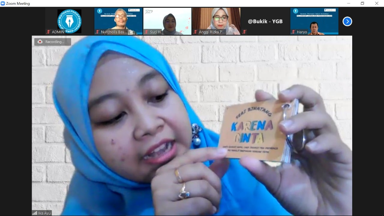 Tingkatkan Kompetensi Guru Lewat Wardah Inspiring Teacher