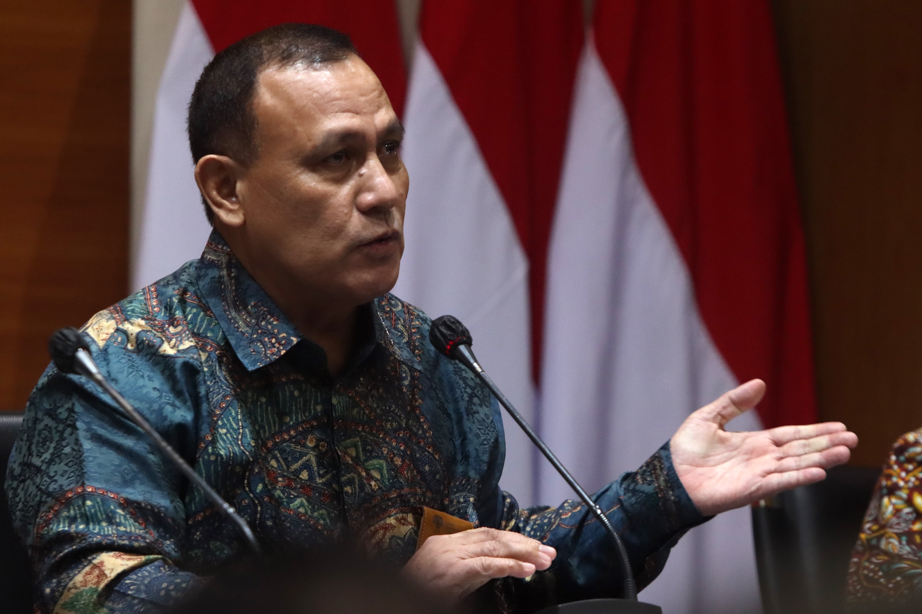 Ketua KPK Firli Bahuri saat menyampaikan keterangan pers.